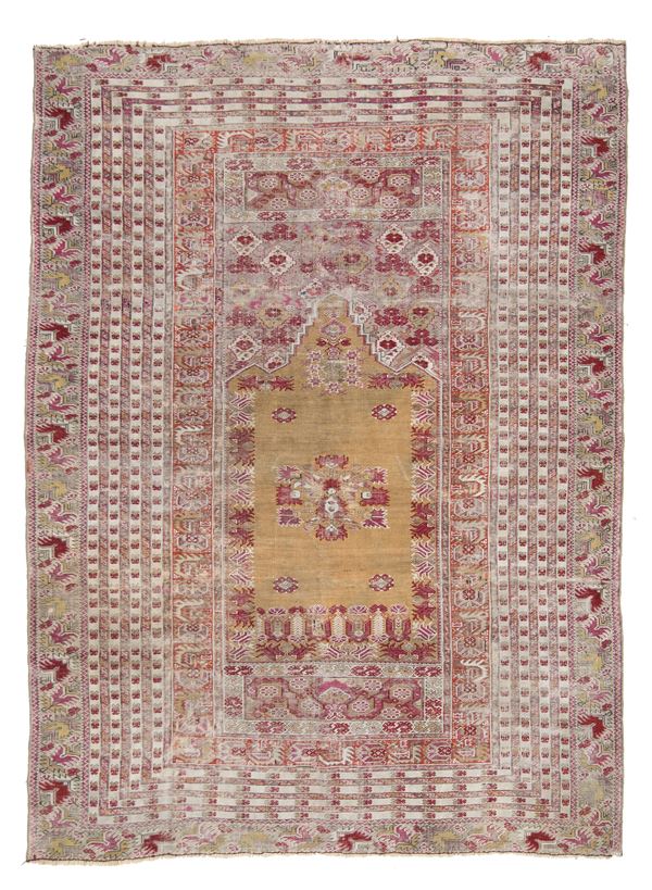 Ghiordes prayer rug. Anatolia