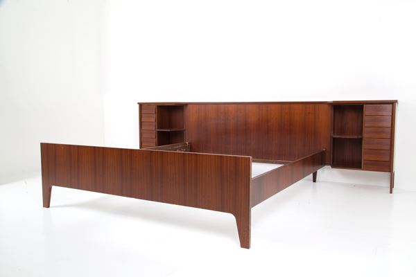 Letto matrimoniale con comodini integrati