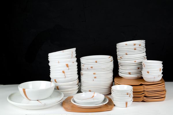 Servizio da tavola in ceramica