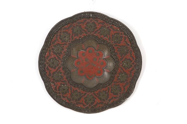 Large plate with red lacquer inserts