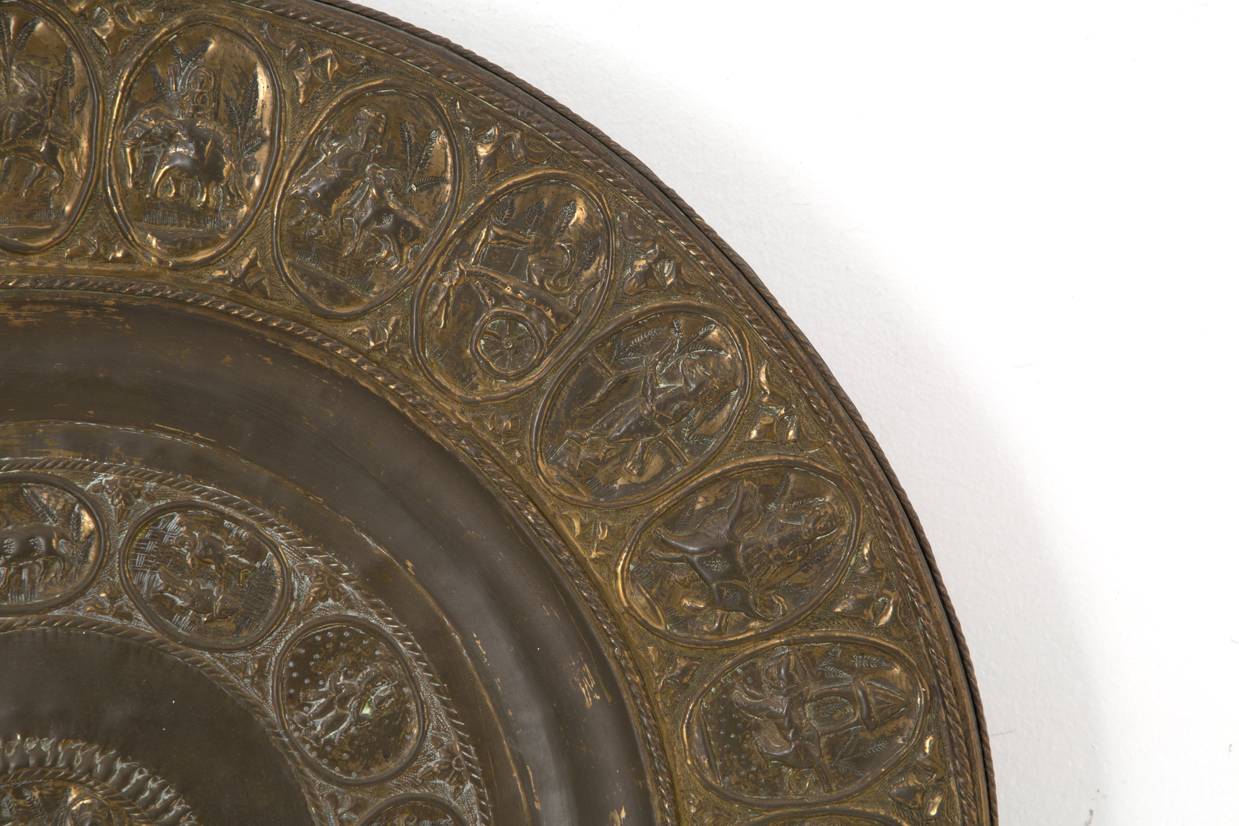 Grande piatto in ottone