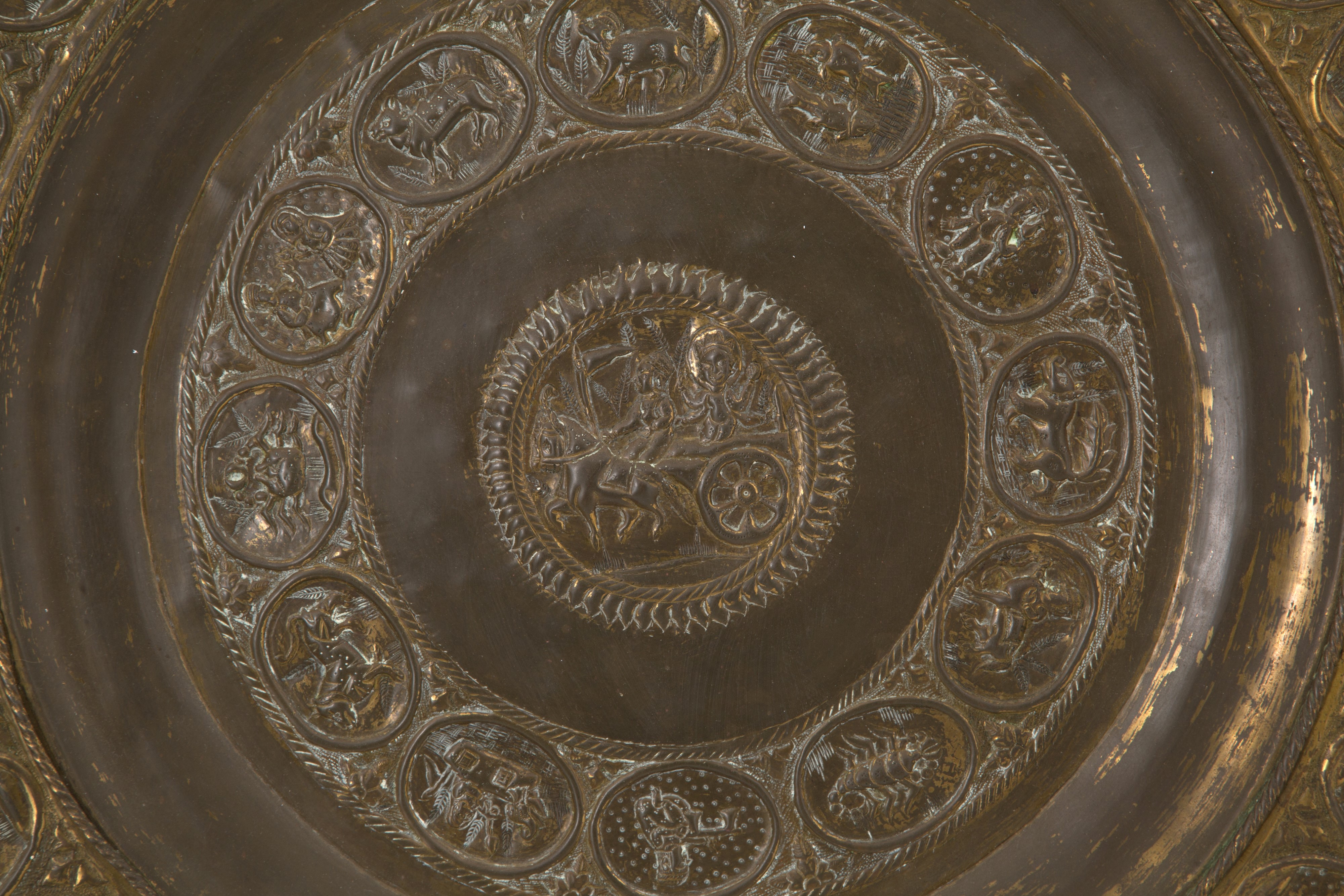 Grande piatto in ottone