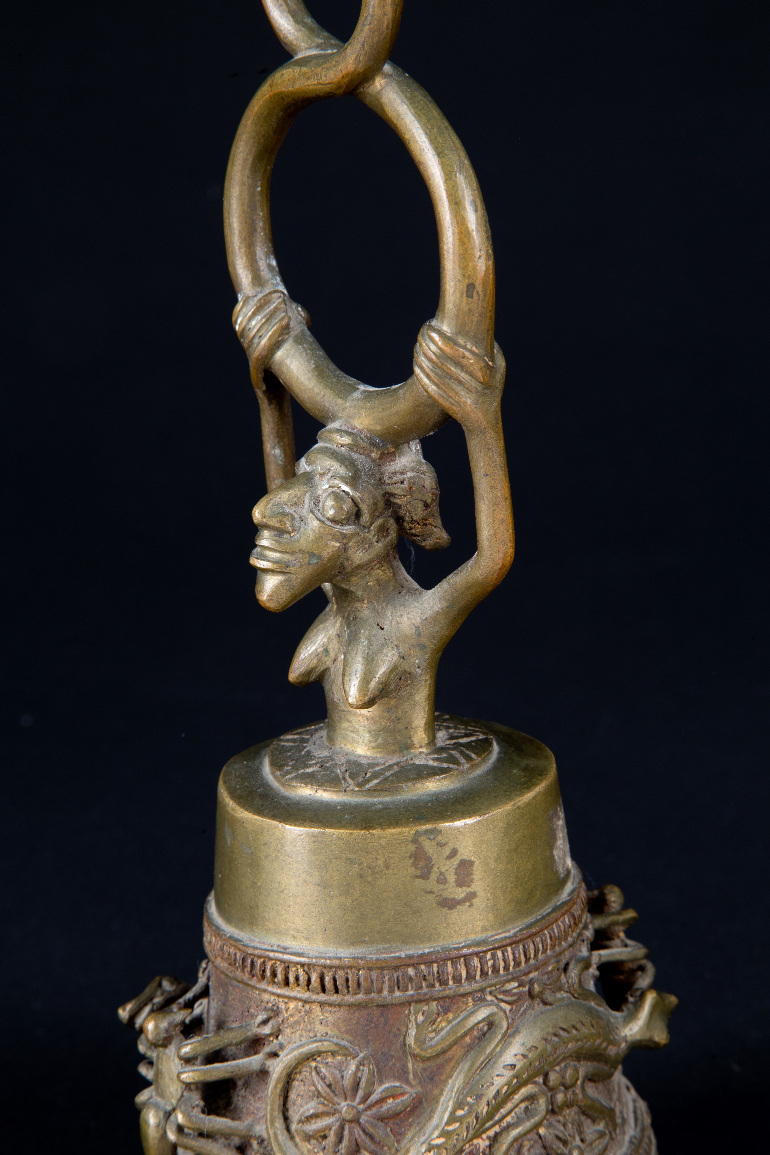 Campana in fusione di bronzo