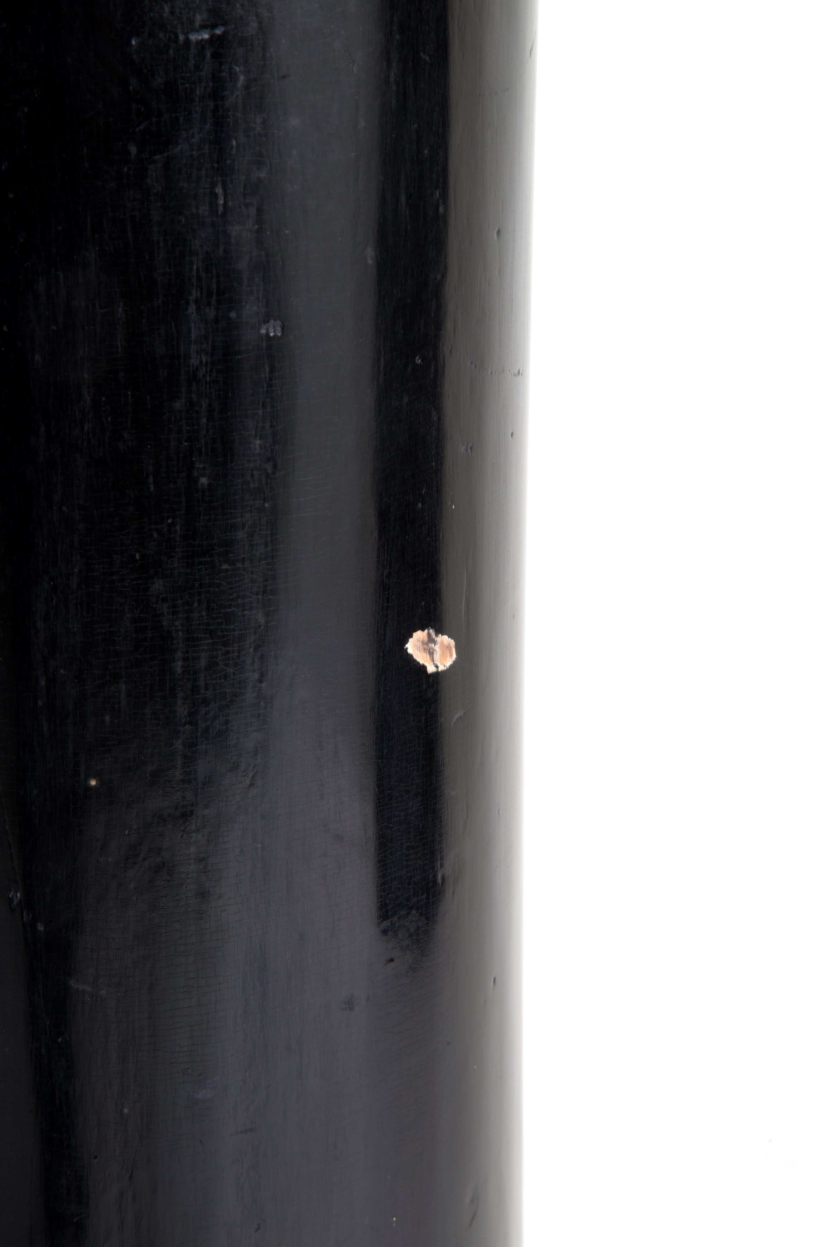 Colonna in legno laccato