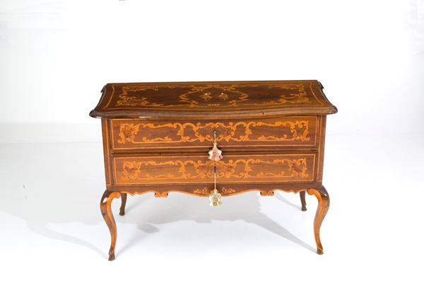 Chest of drawers