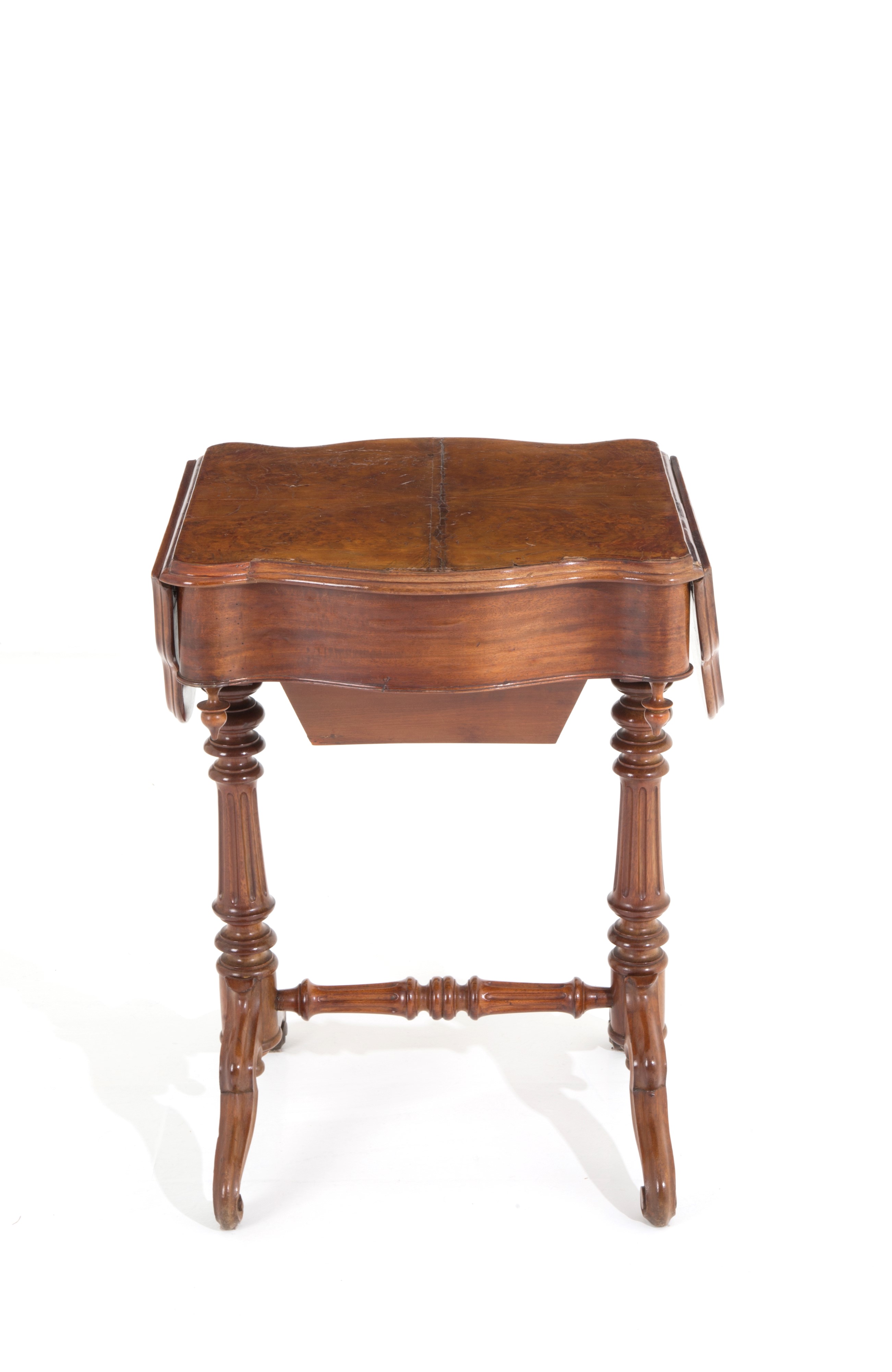 Tavolino da lavoro a bandelle