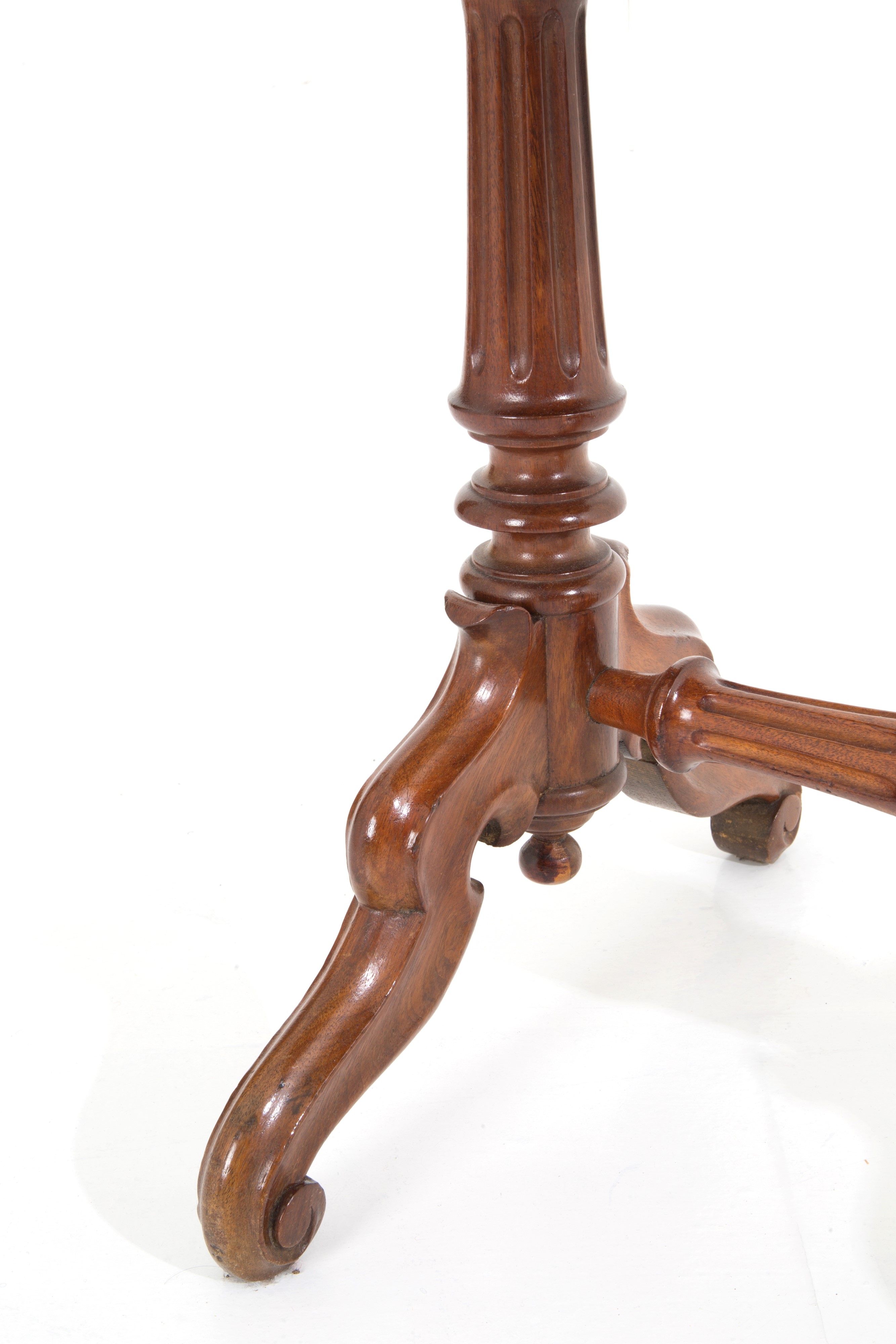 Tavolino da lavoro a bandelle