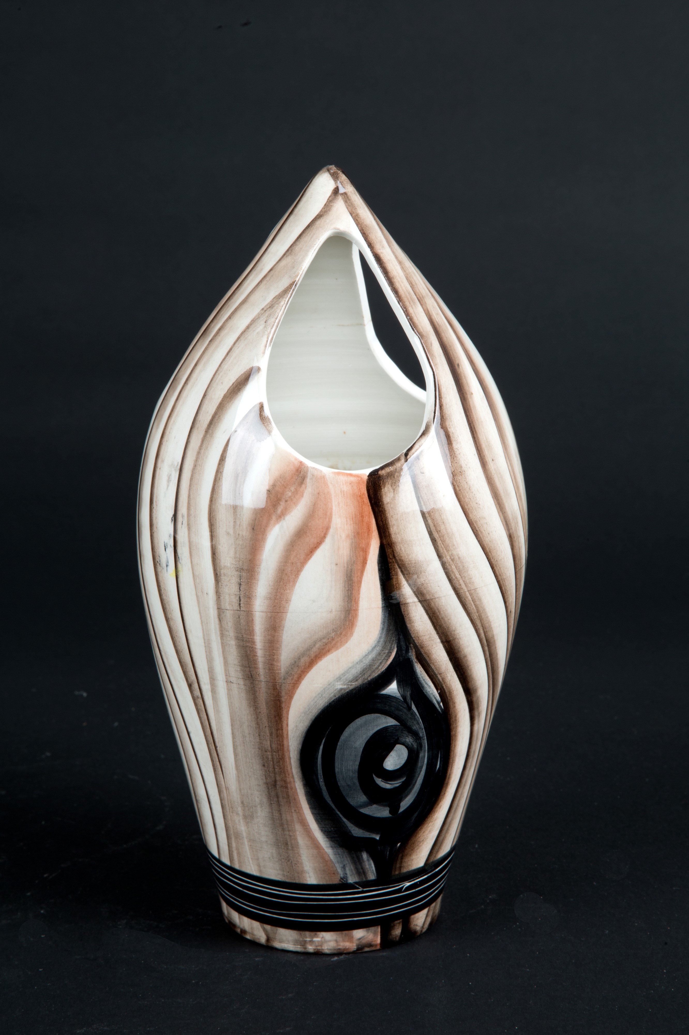 Vaso in ceramica "RAGAZZA CHE FUMA"