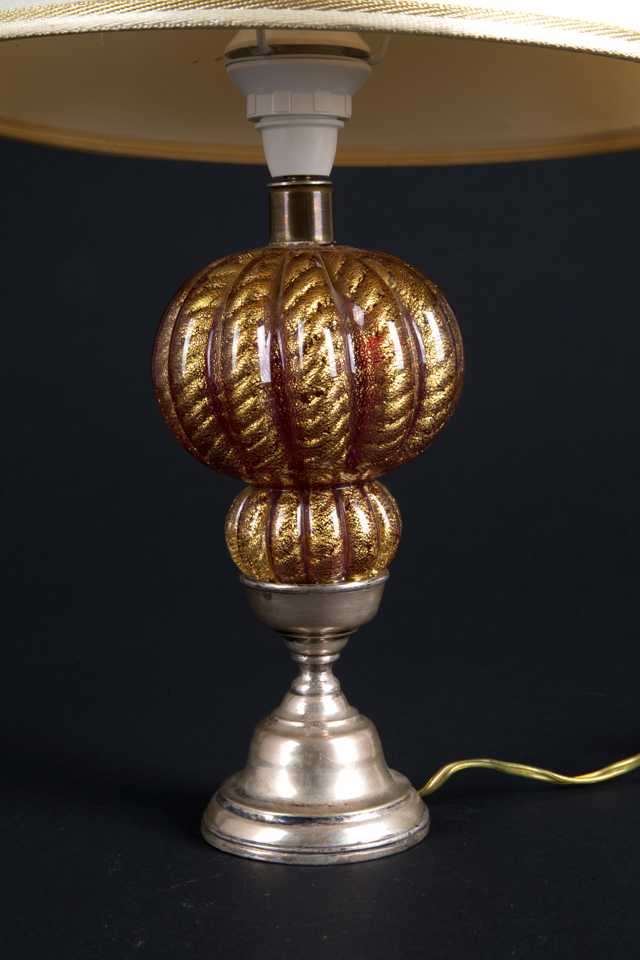 Lampada in vetro cordonato