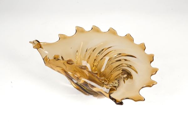 GUIDO FERRO - Shell centrepiece