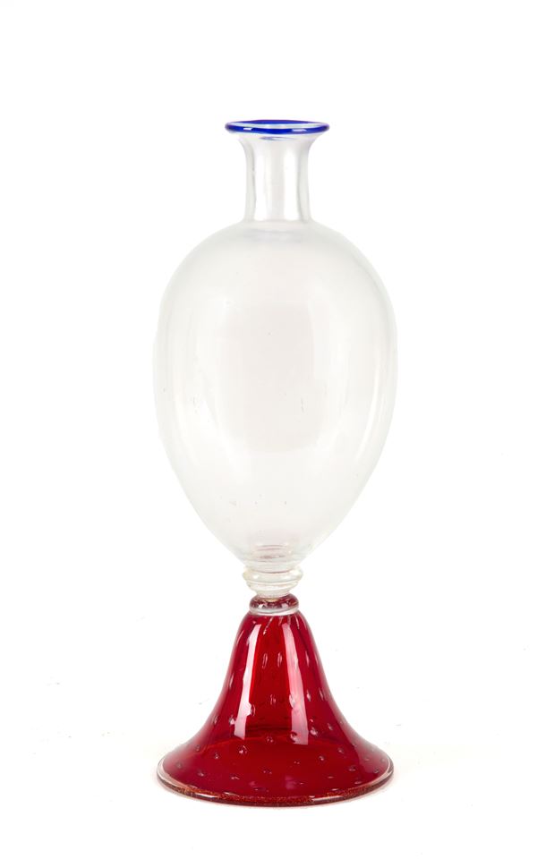 Vaso a bottiglia con base rossa