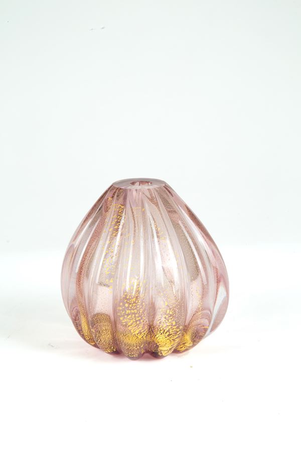 Glass vase. BAROVIER (Attr.)