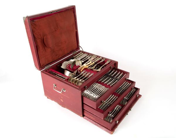 Silver cutlery set