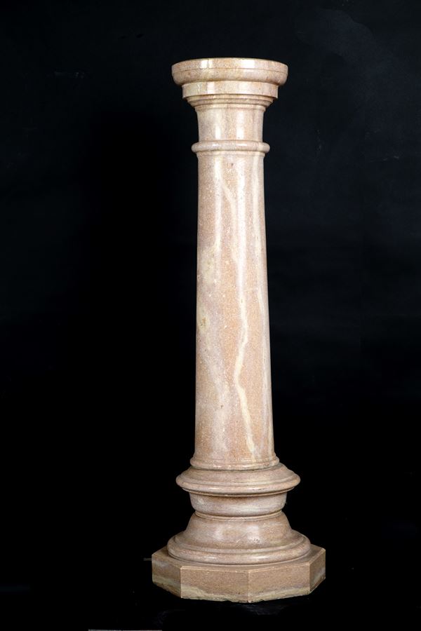 Colonna in marmo