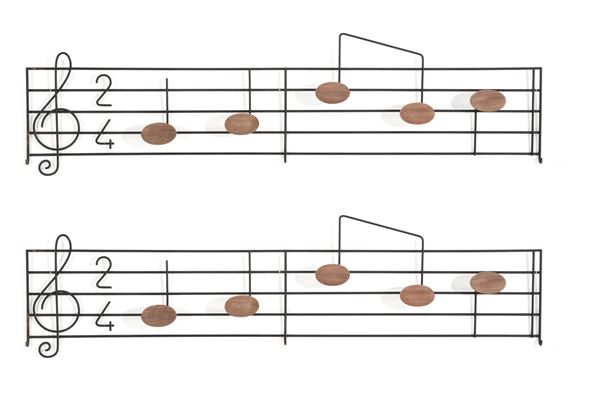 Due attaccapanni musicali