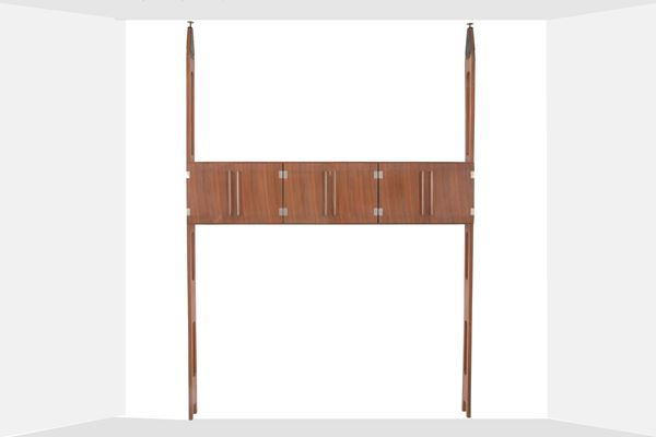Free-standing bookcase