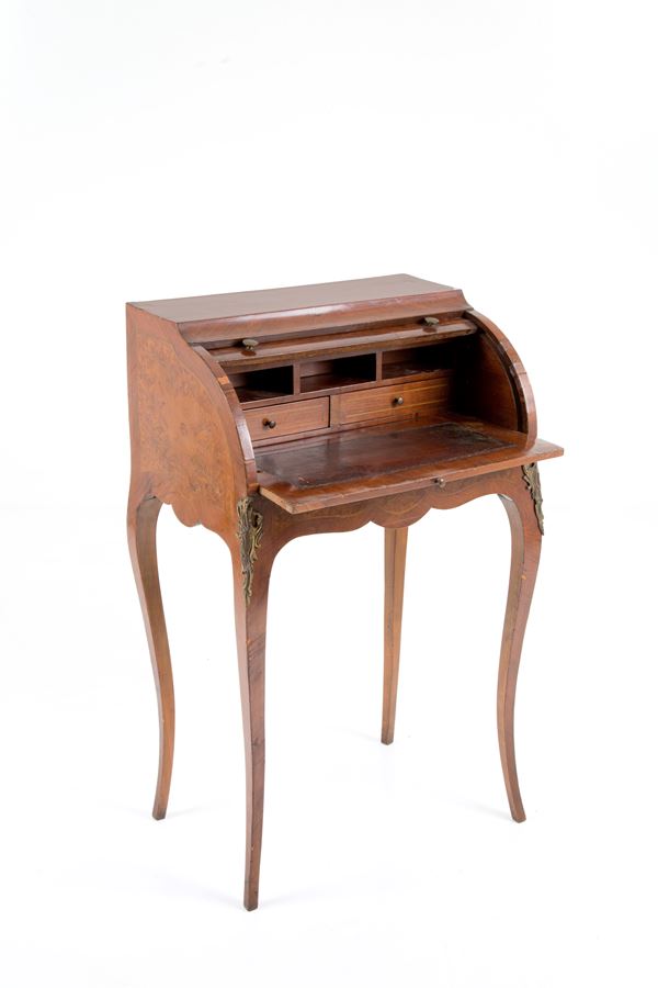 Roller desk