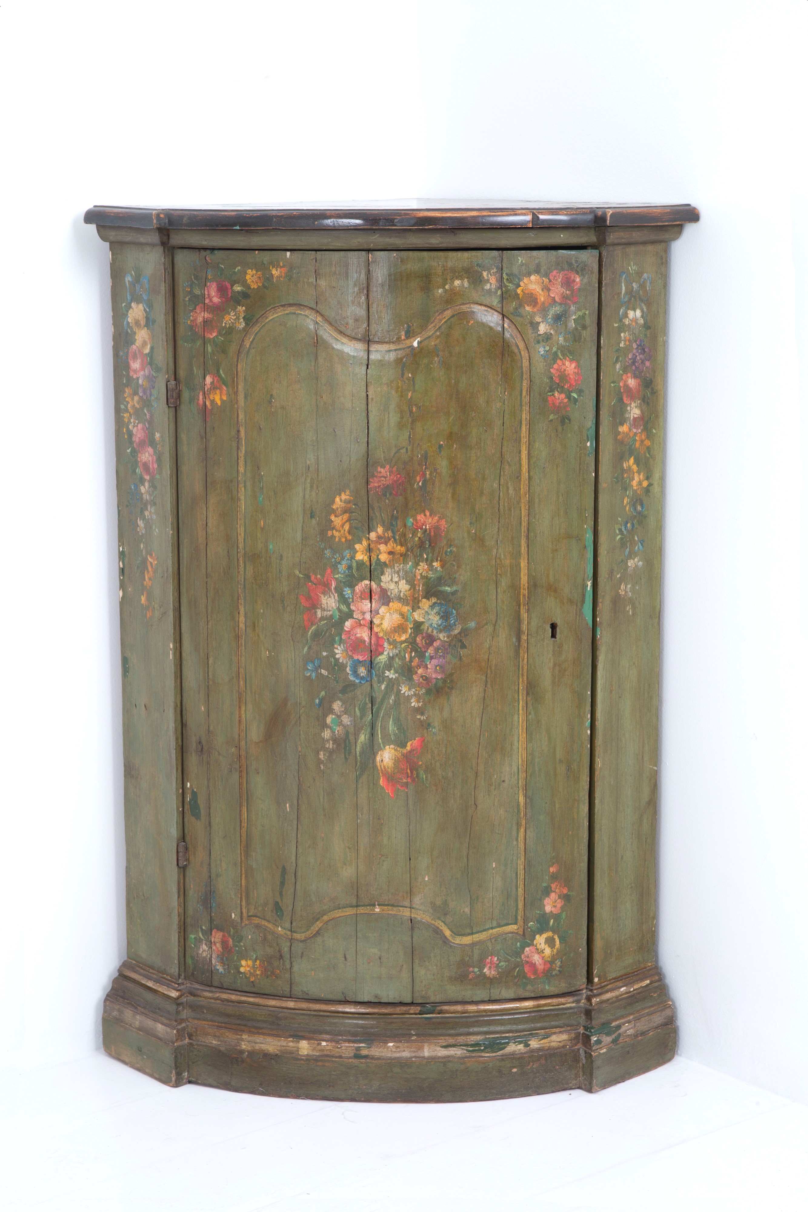 Coppia di cantonali laccati