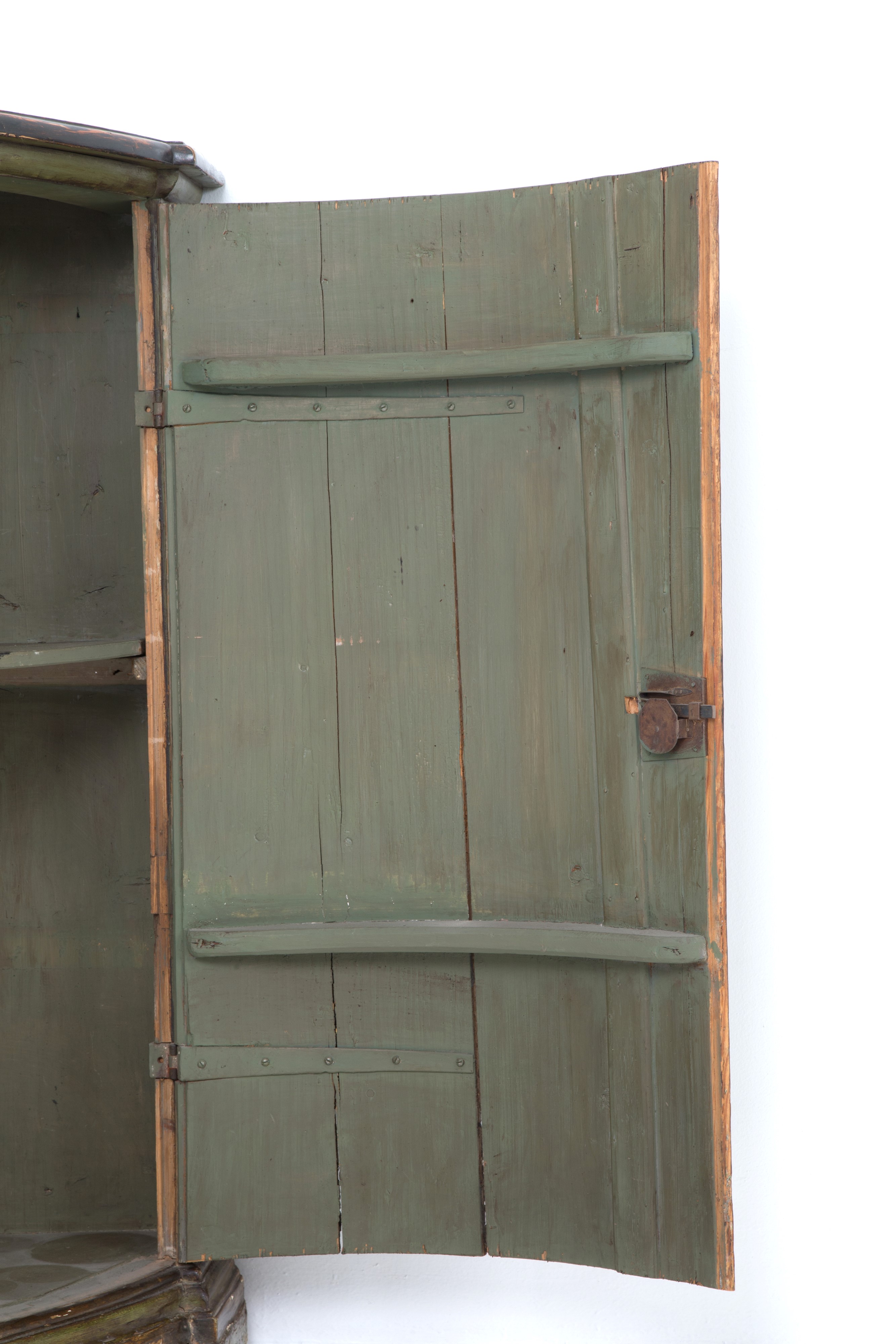 Coppia di cantonali laccati