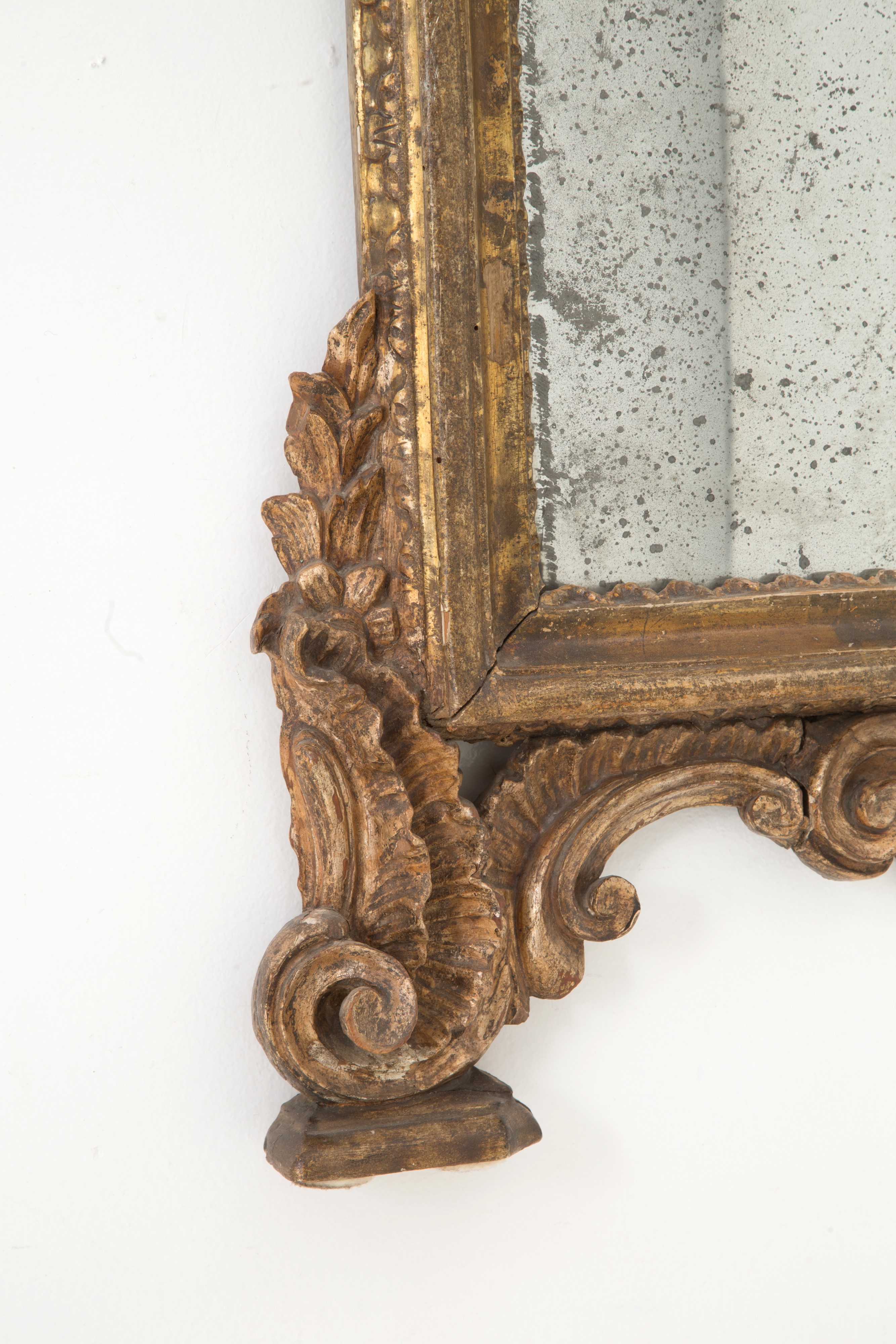 Specchiera in legno dorato