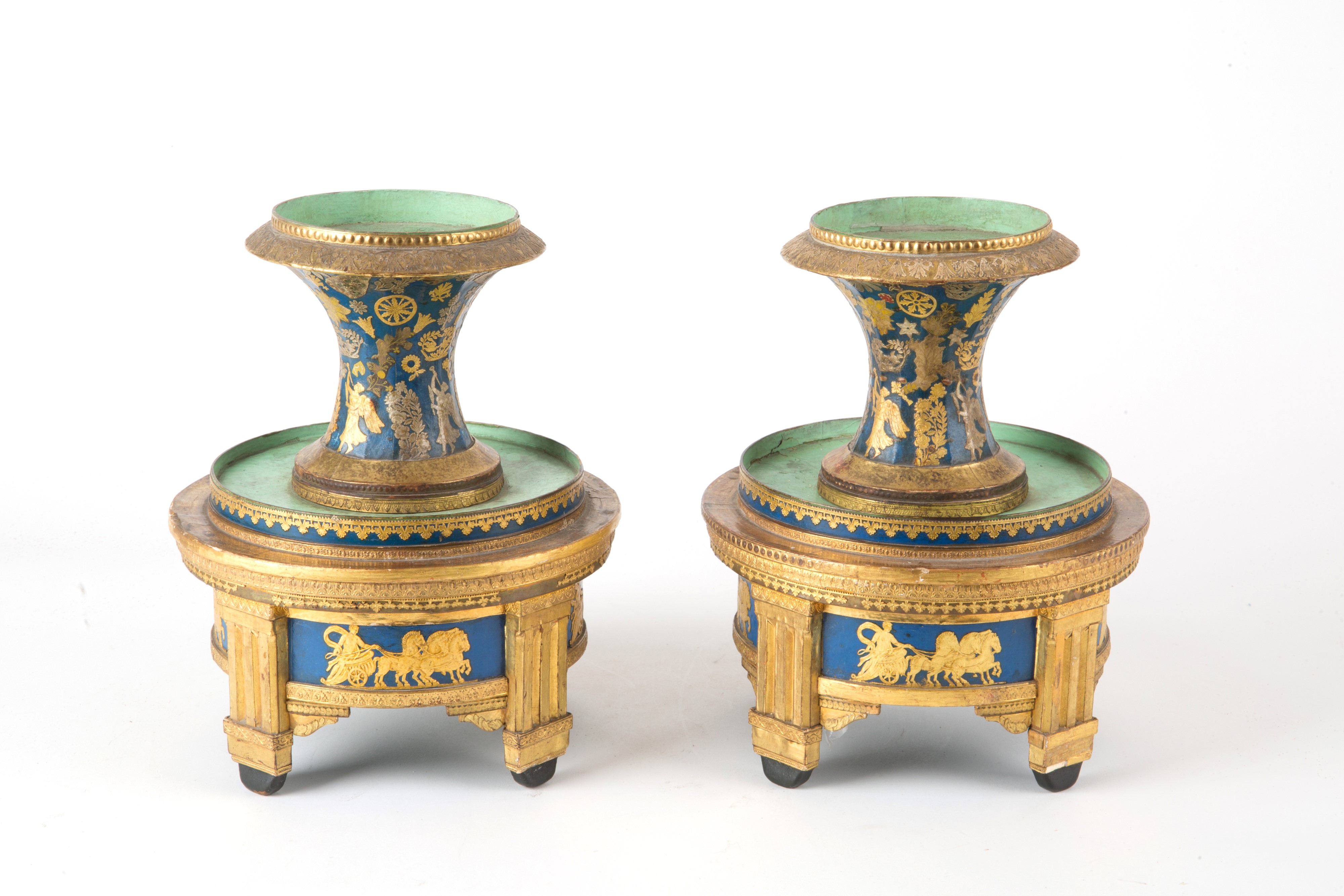 Coppia di alzate in papier maché