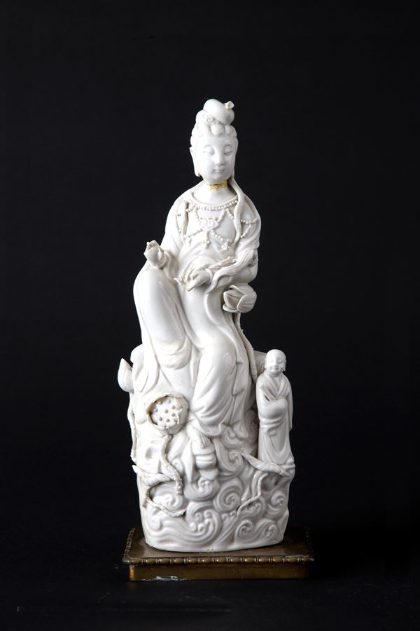Scultura in porcellana "DIVINITA' "