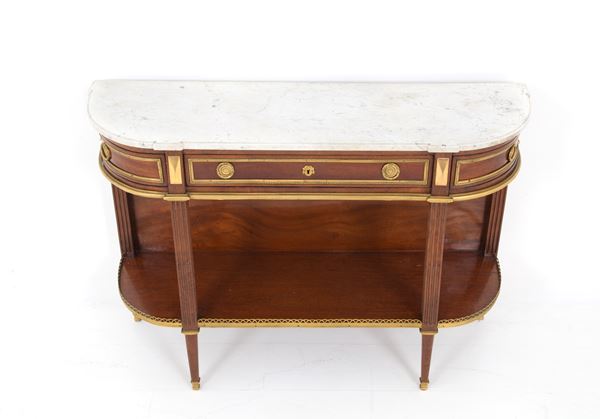 Mahogany servant
