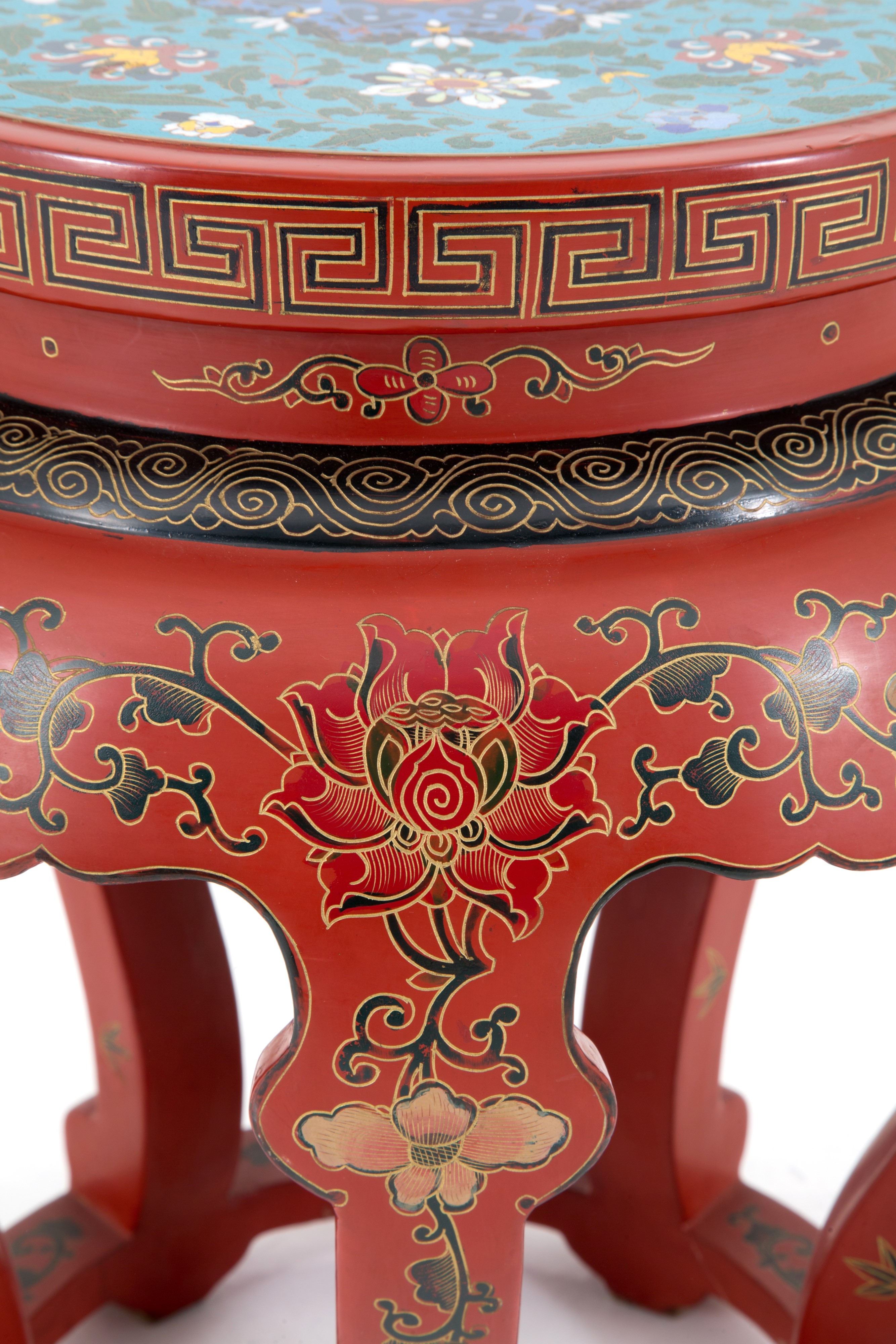 Sgabello laccato rosso