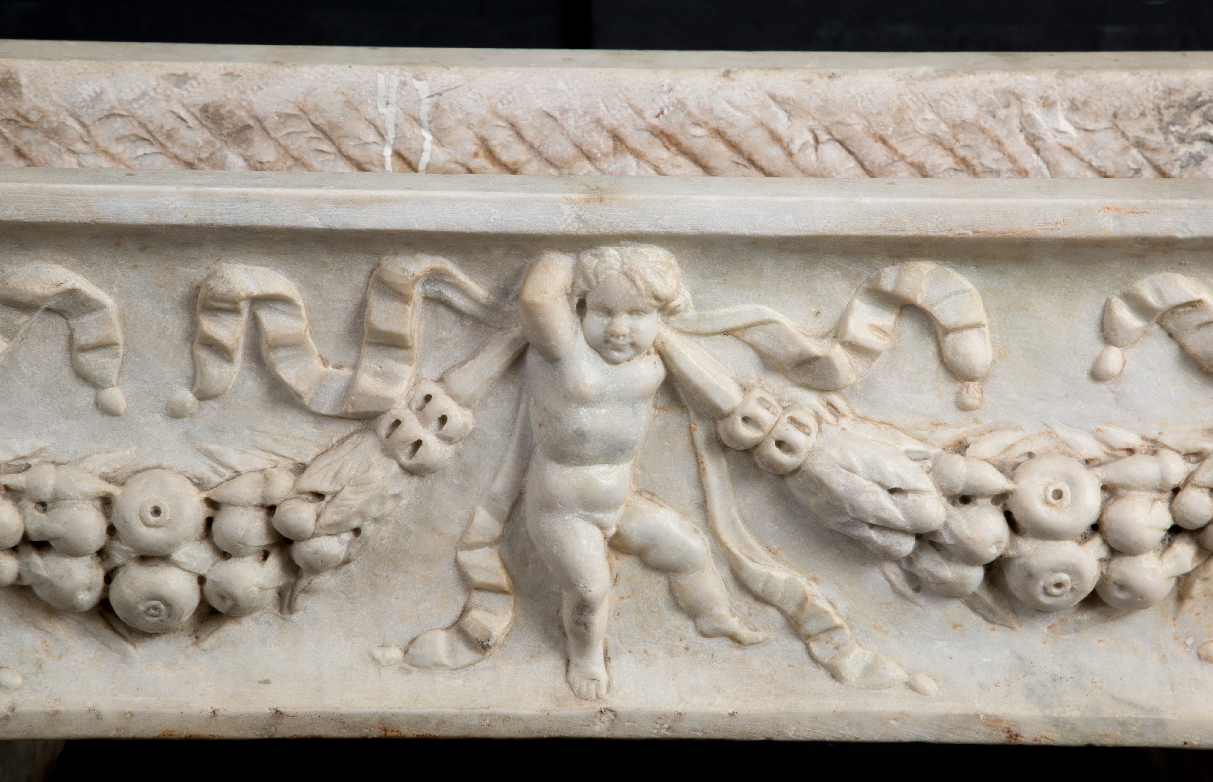 Antica vasca in marmo