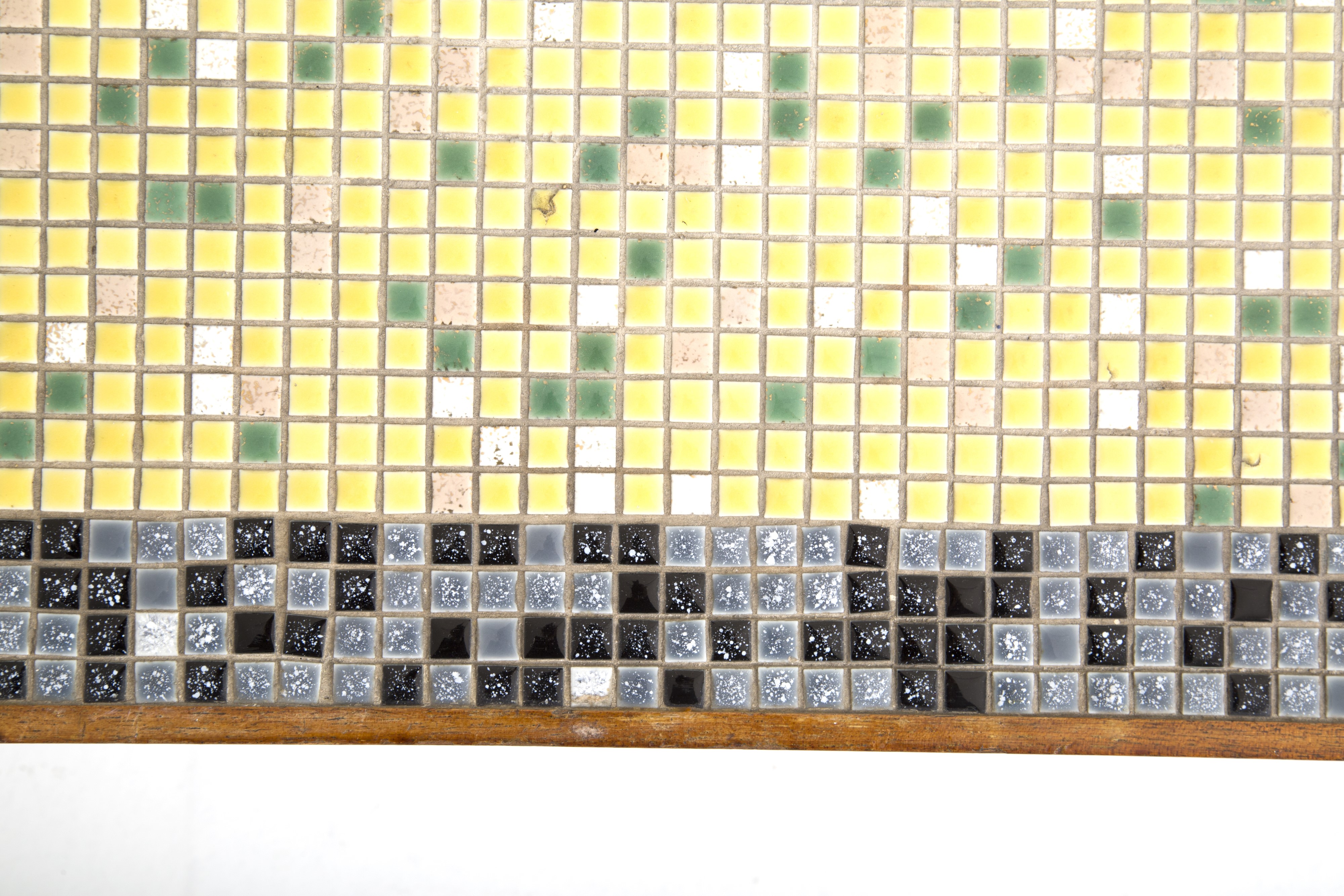 Tavolino con Piano a Mosaico