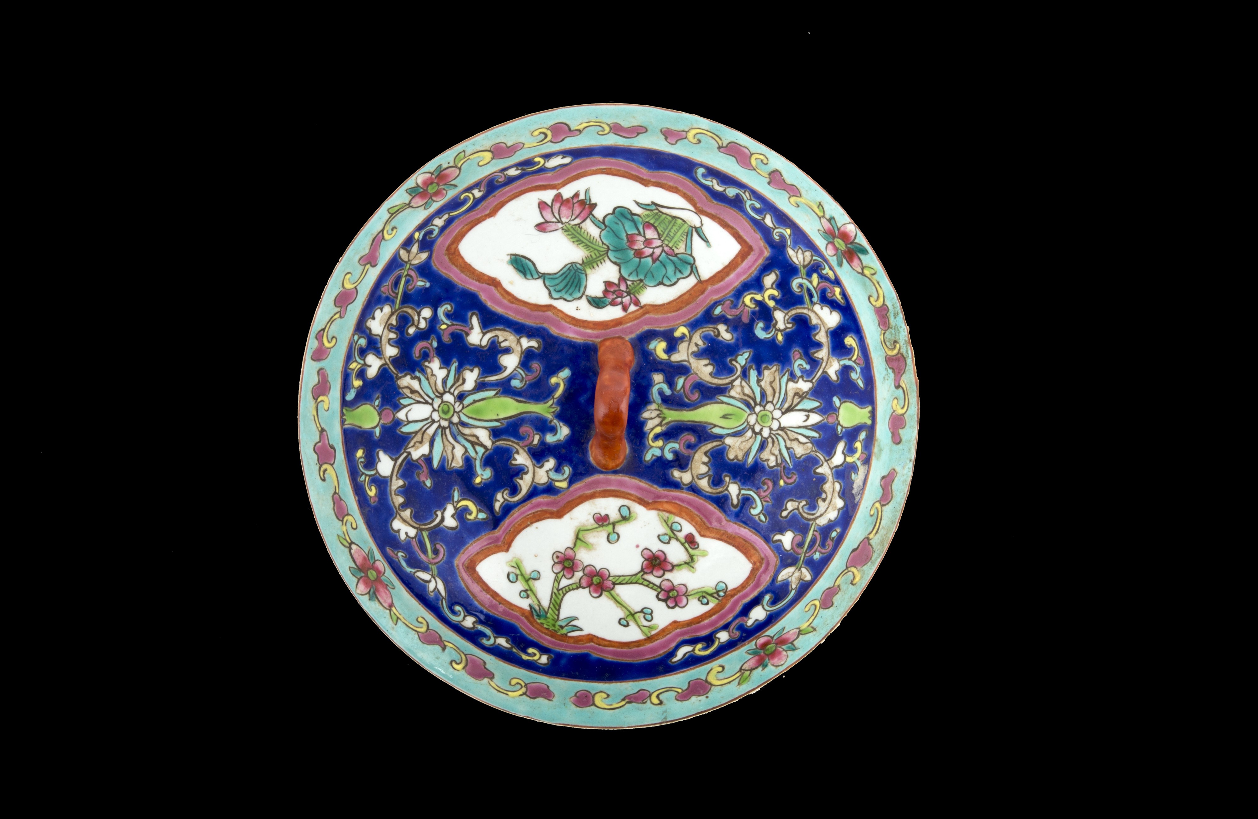 Pentola in porcellana dipinta