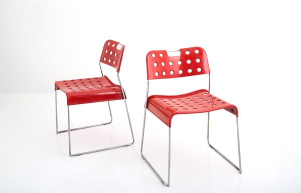 RODNEY KINSMAN - Two red Omstak chairs for BIEFFELPLAT