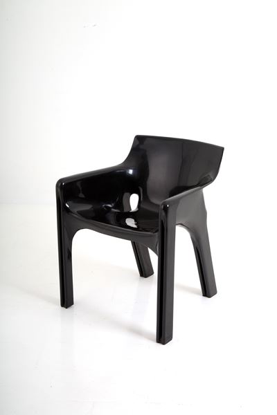 Poltrona Gaudì in Resina Nera per Artemide