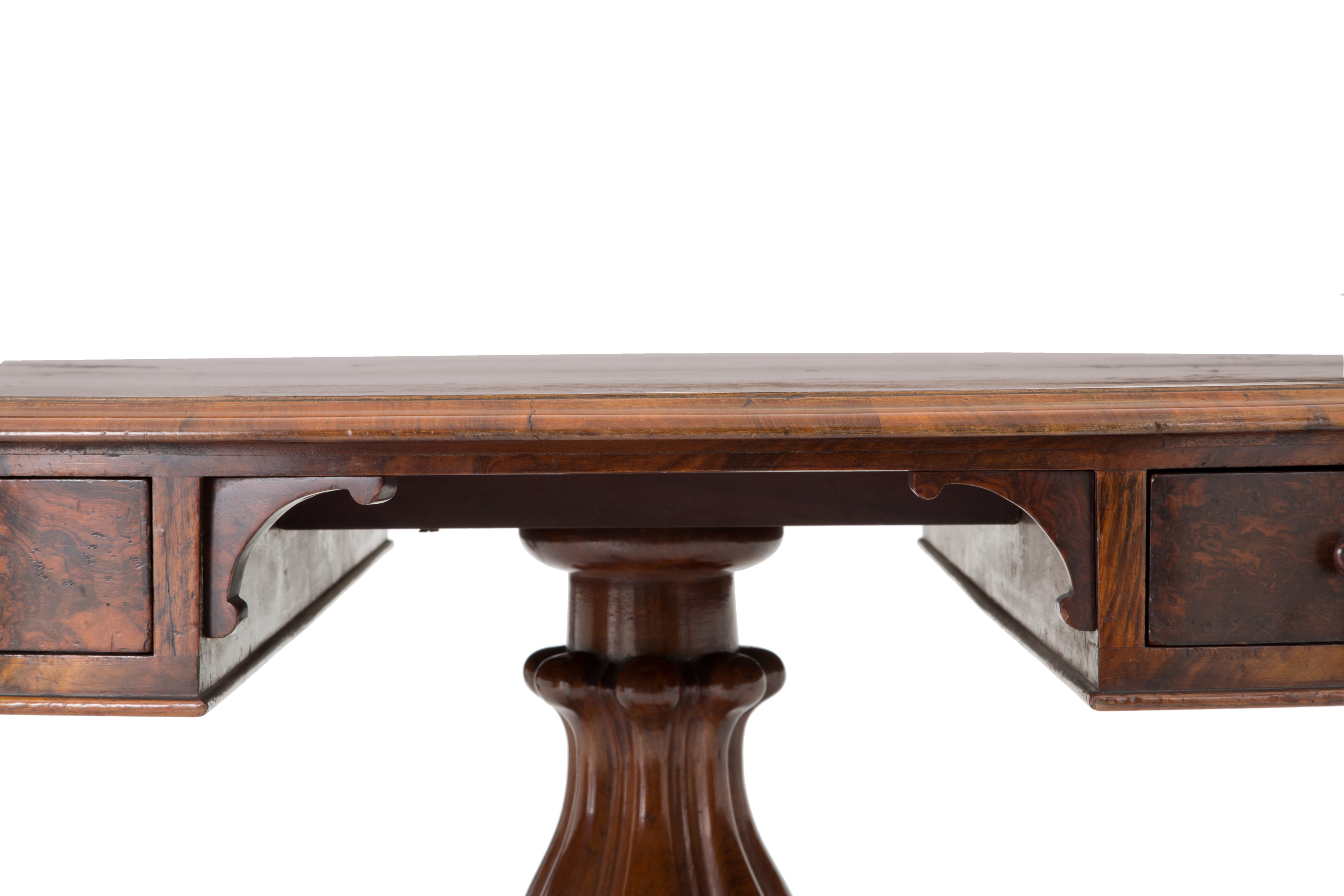 Tavolo-scrittoio ovale