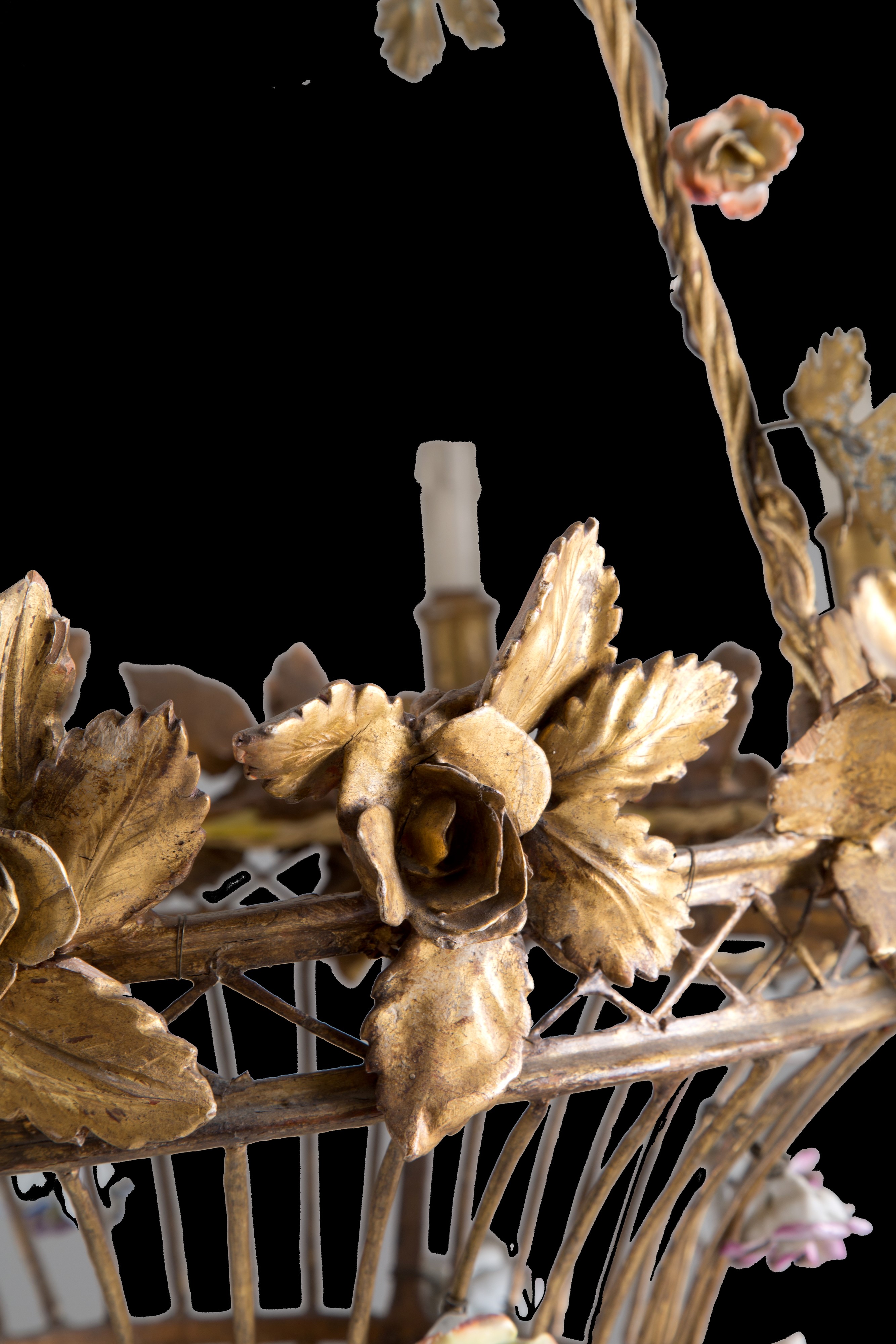 Lampadario a cestello con fiori