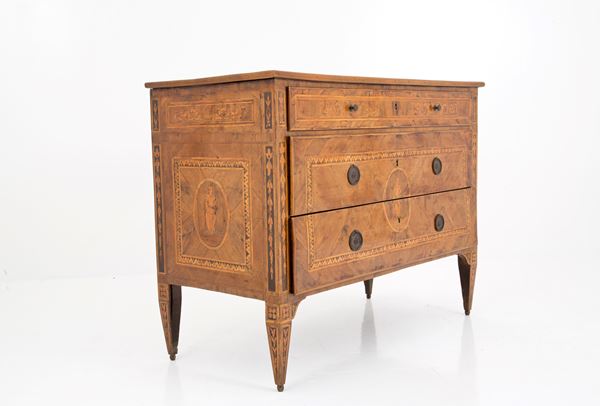 Chest of drawers