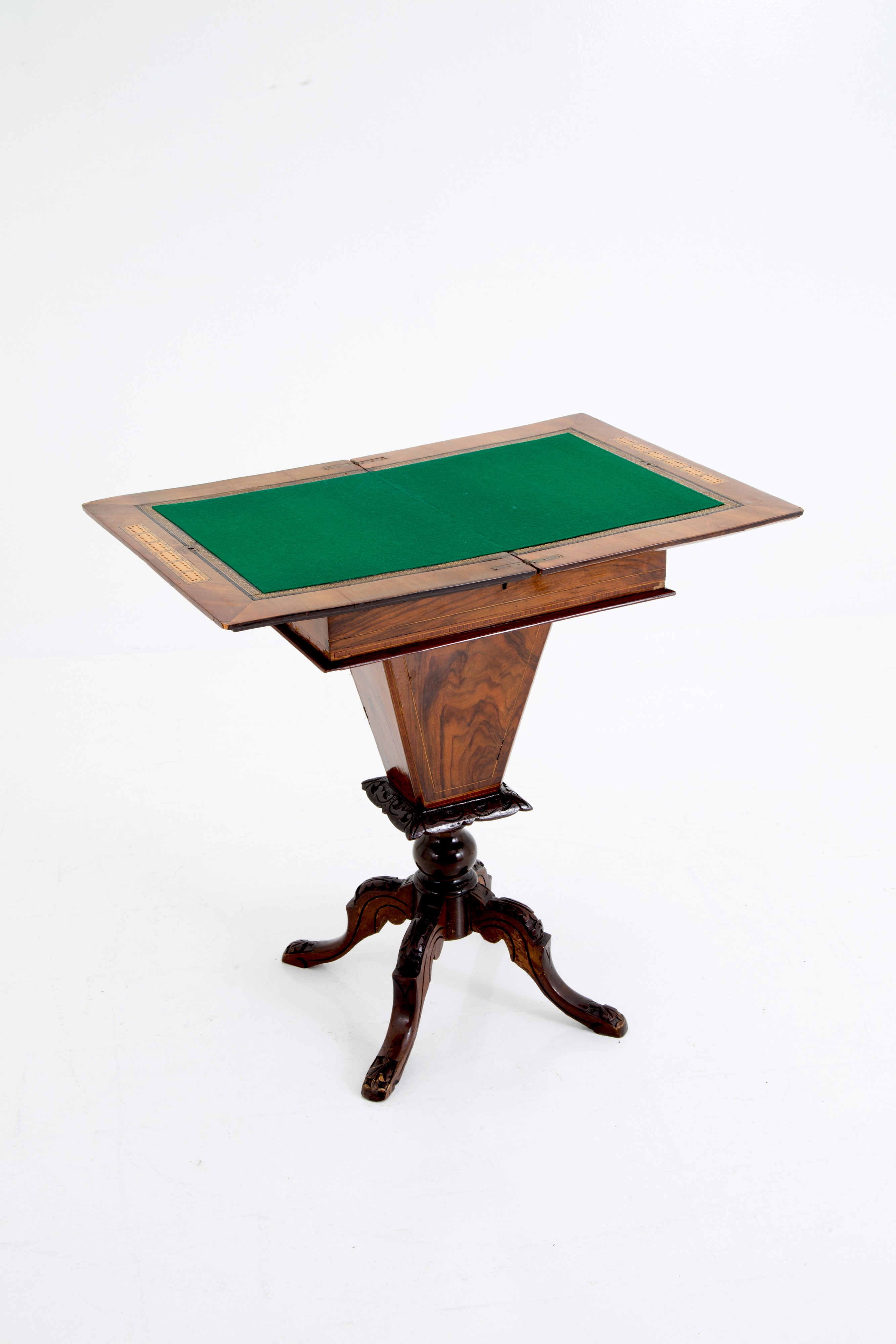 Tavolino da gioco