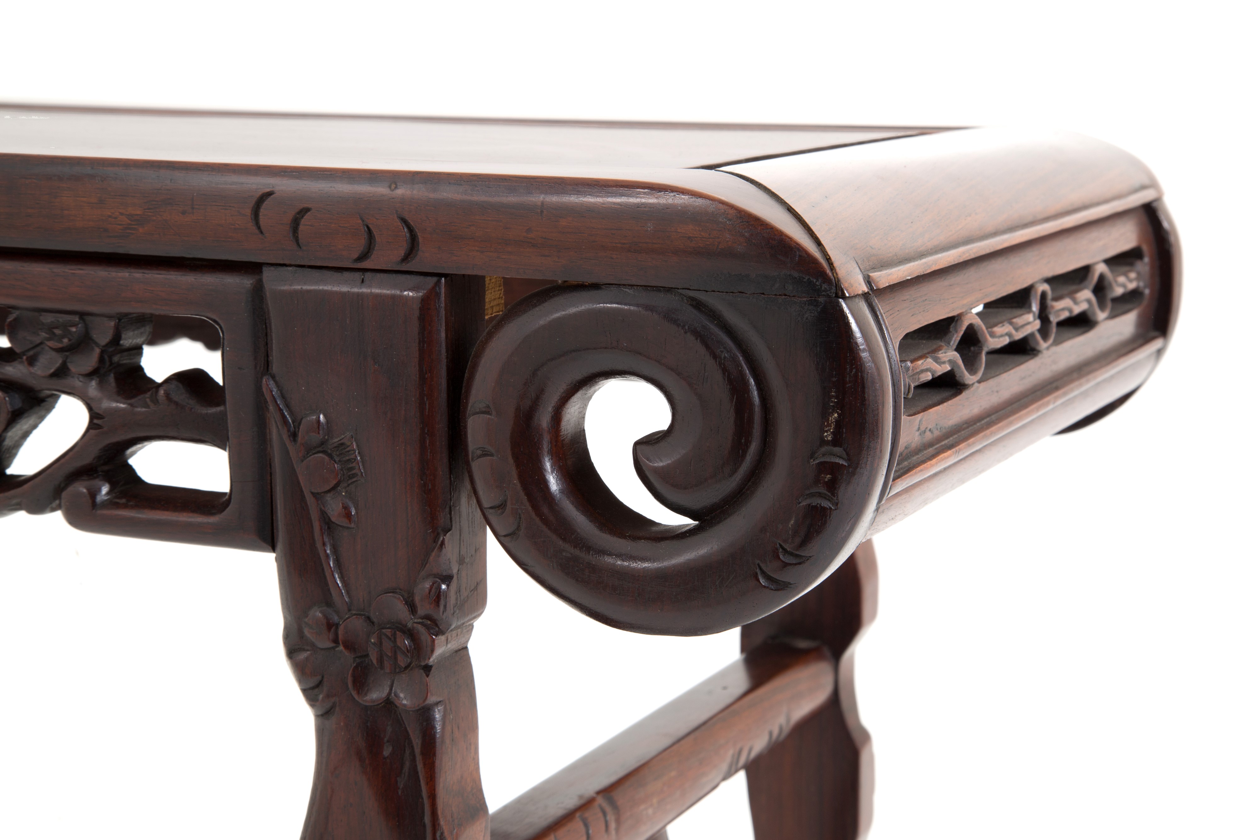 Tavolo in legno esotico