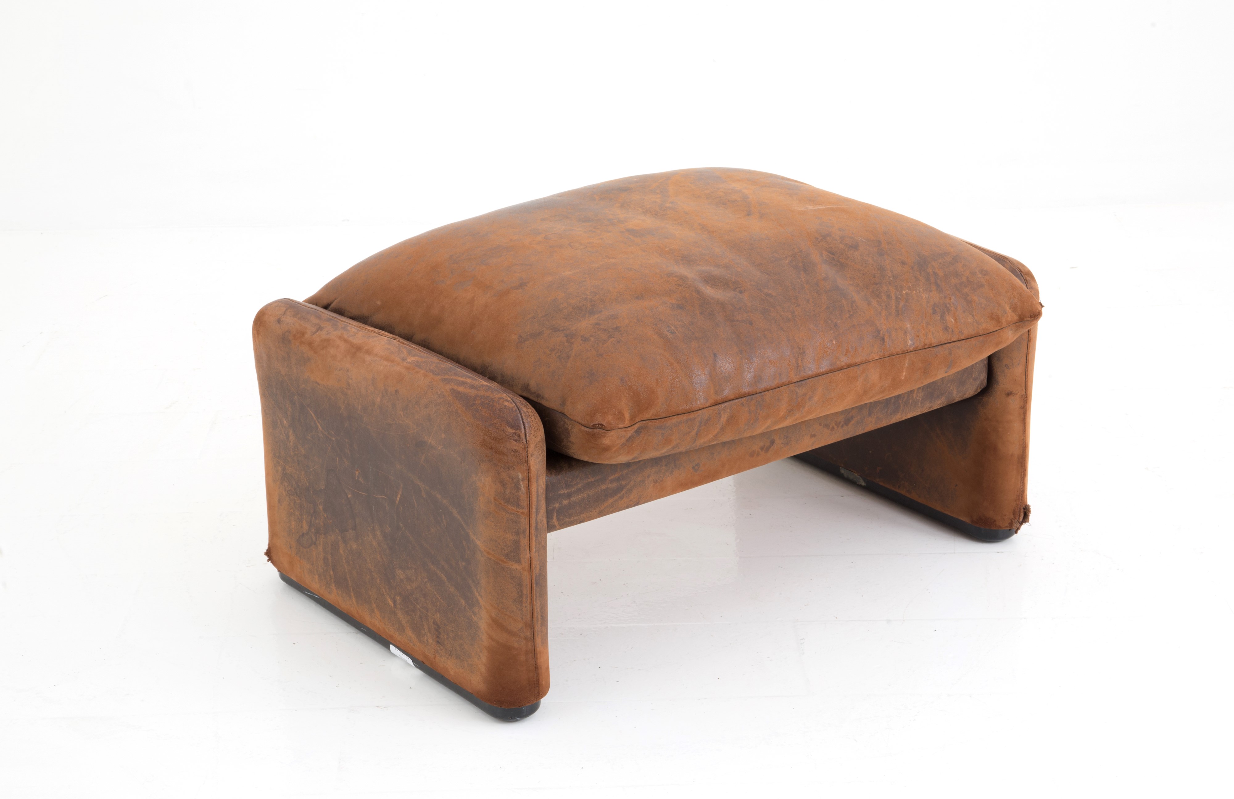 Vico Magistretti - Pouff per Cassina (attr.)