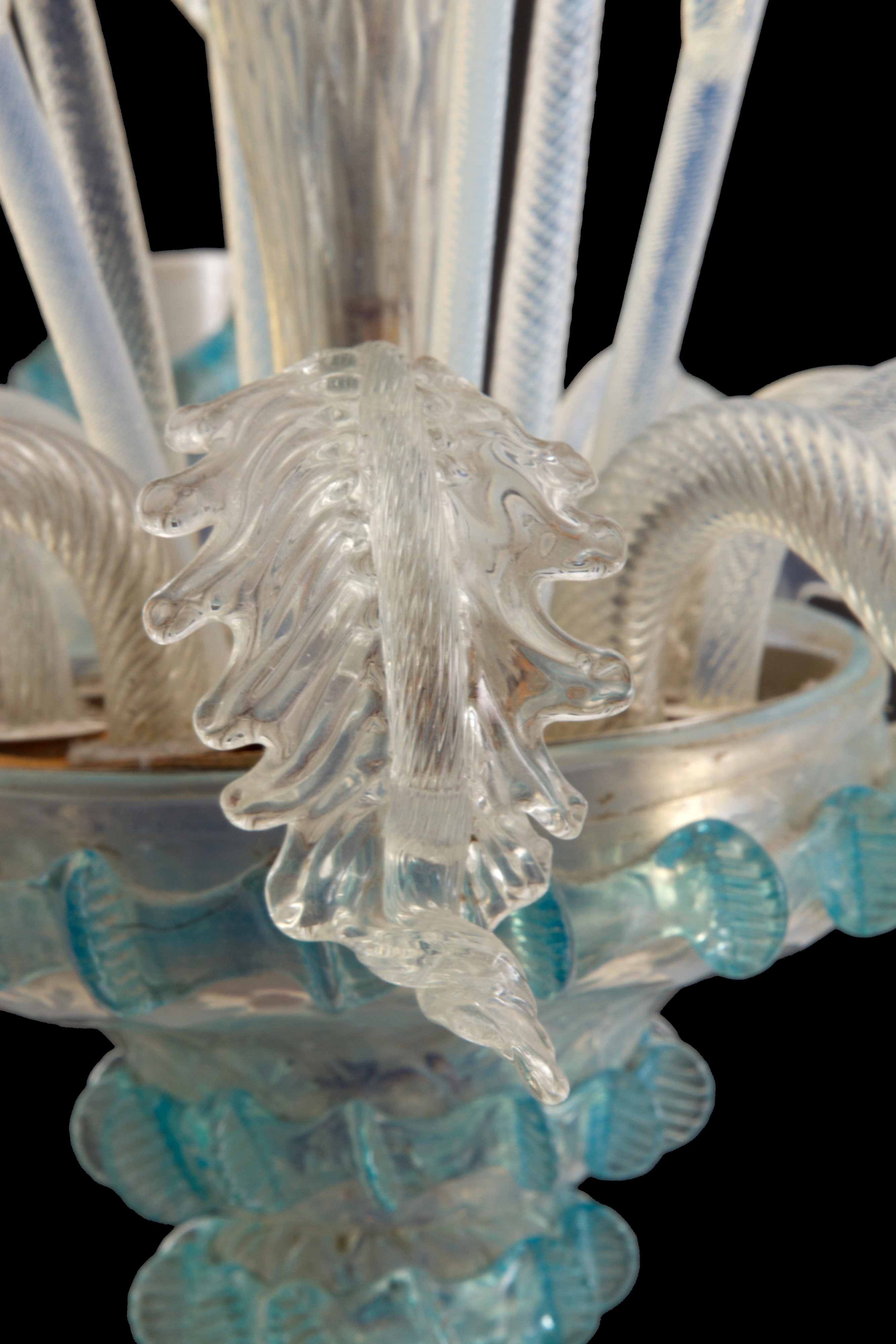 Lampadario con Finiture Azzurre