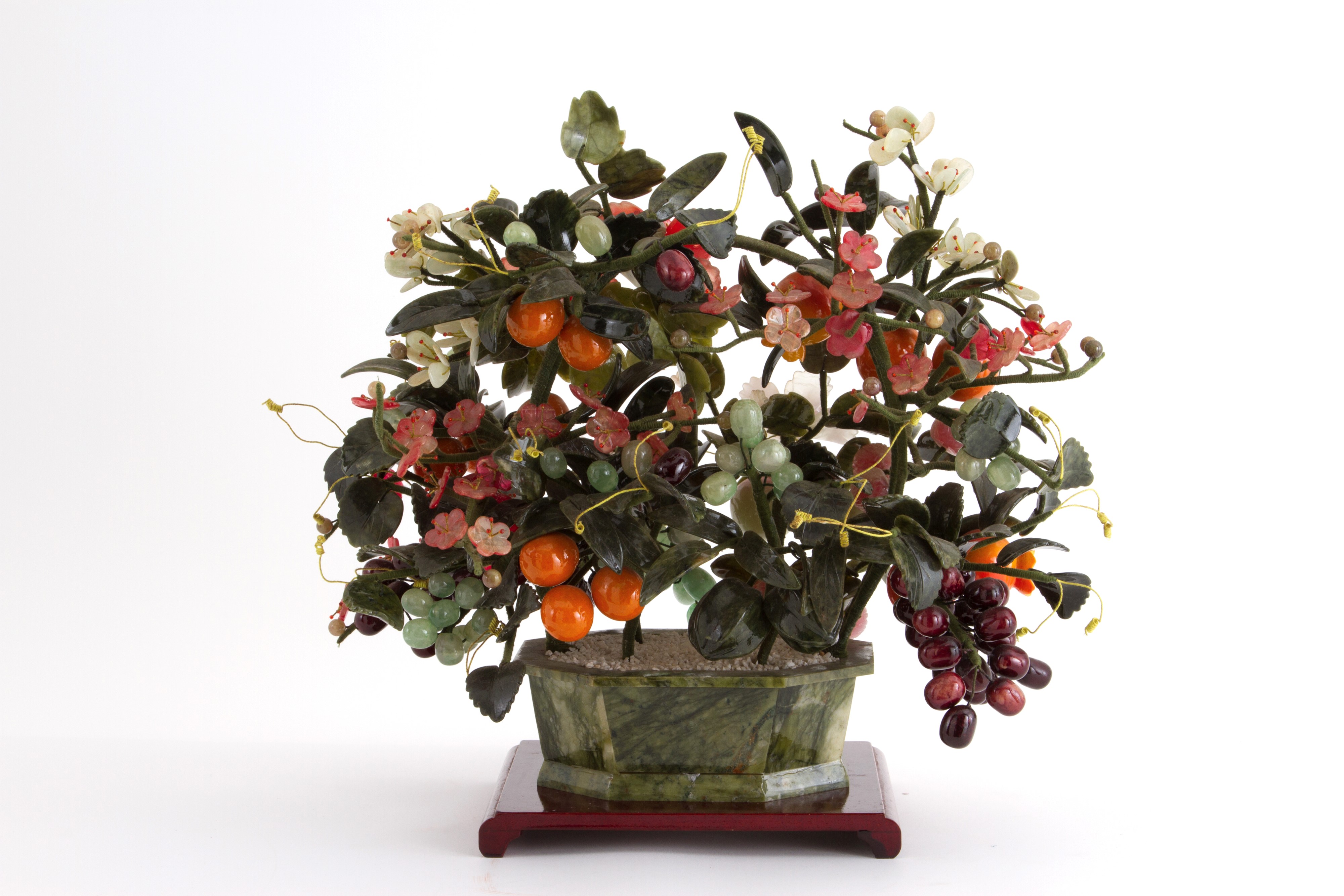 Cesto di fiori e frutta in pietre dure