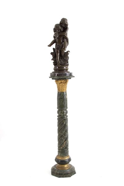 Scultura in Bronzo "bimbi che Giocano" su Colonna