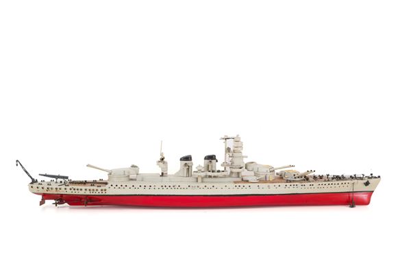 Model of the Vittorio Veneto warship