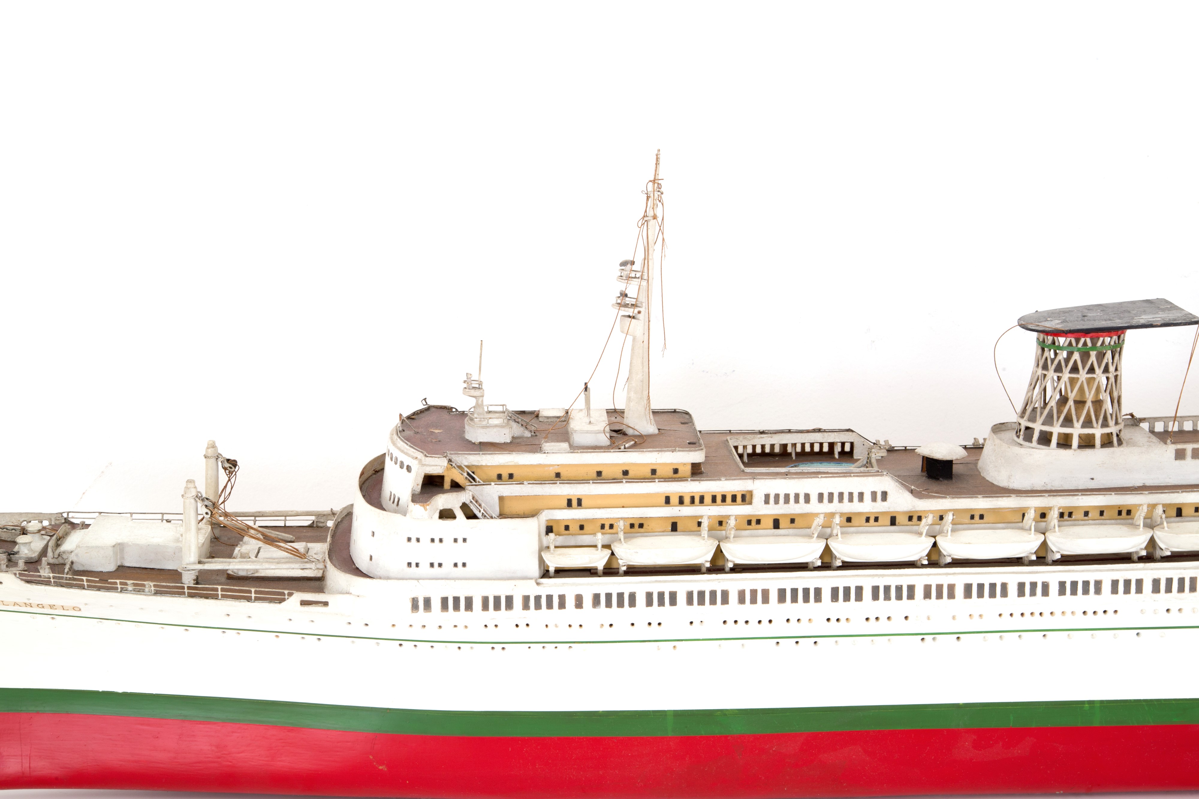 Modellino di nave da crociera Michelangelo