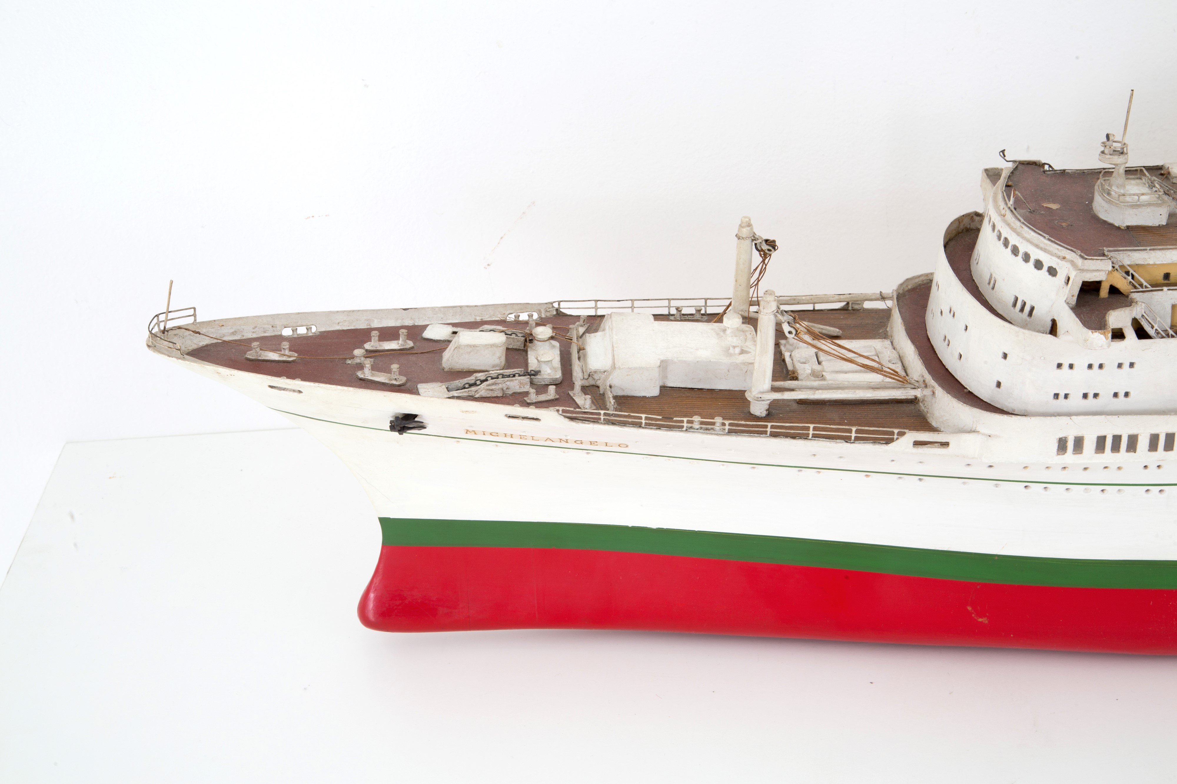 Modellino di nave da crociera Michelangelo