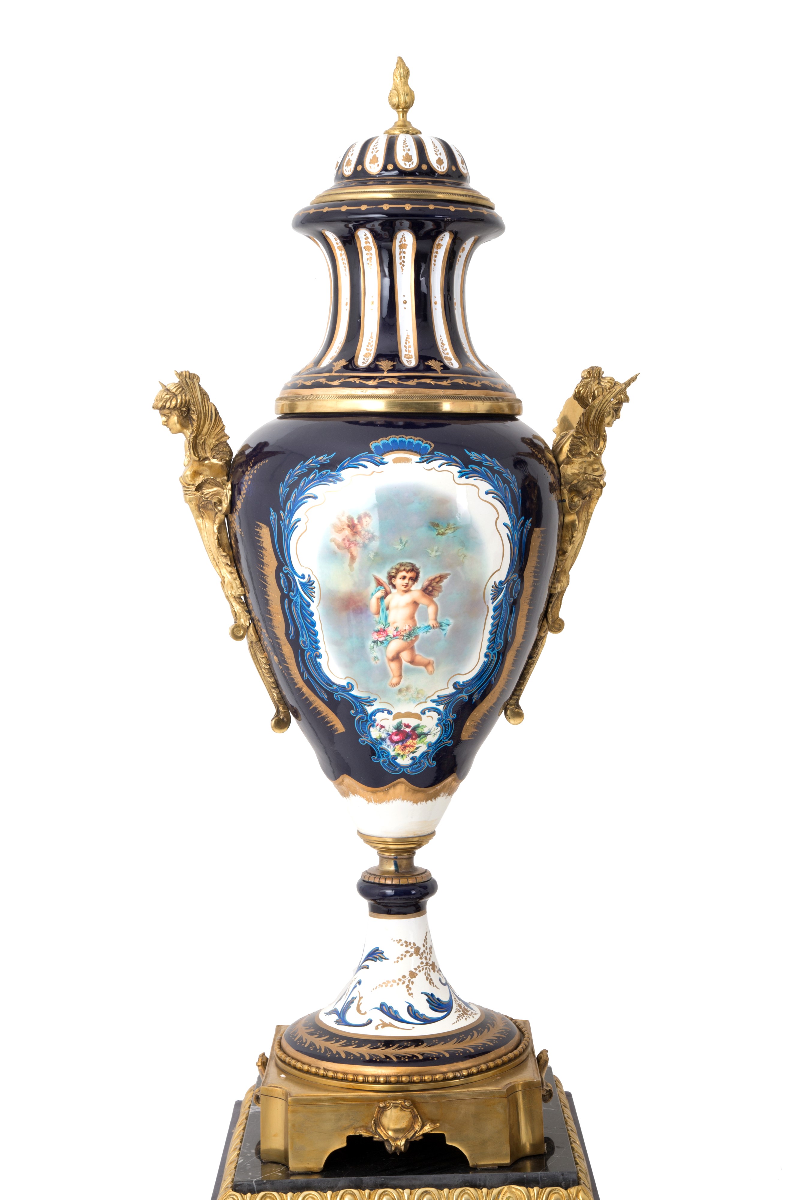 Coppia di Vasi in Porcellana Blu e Bronzo Dorato
