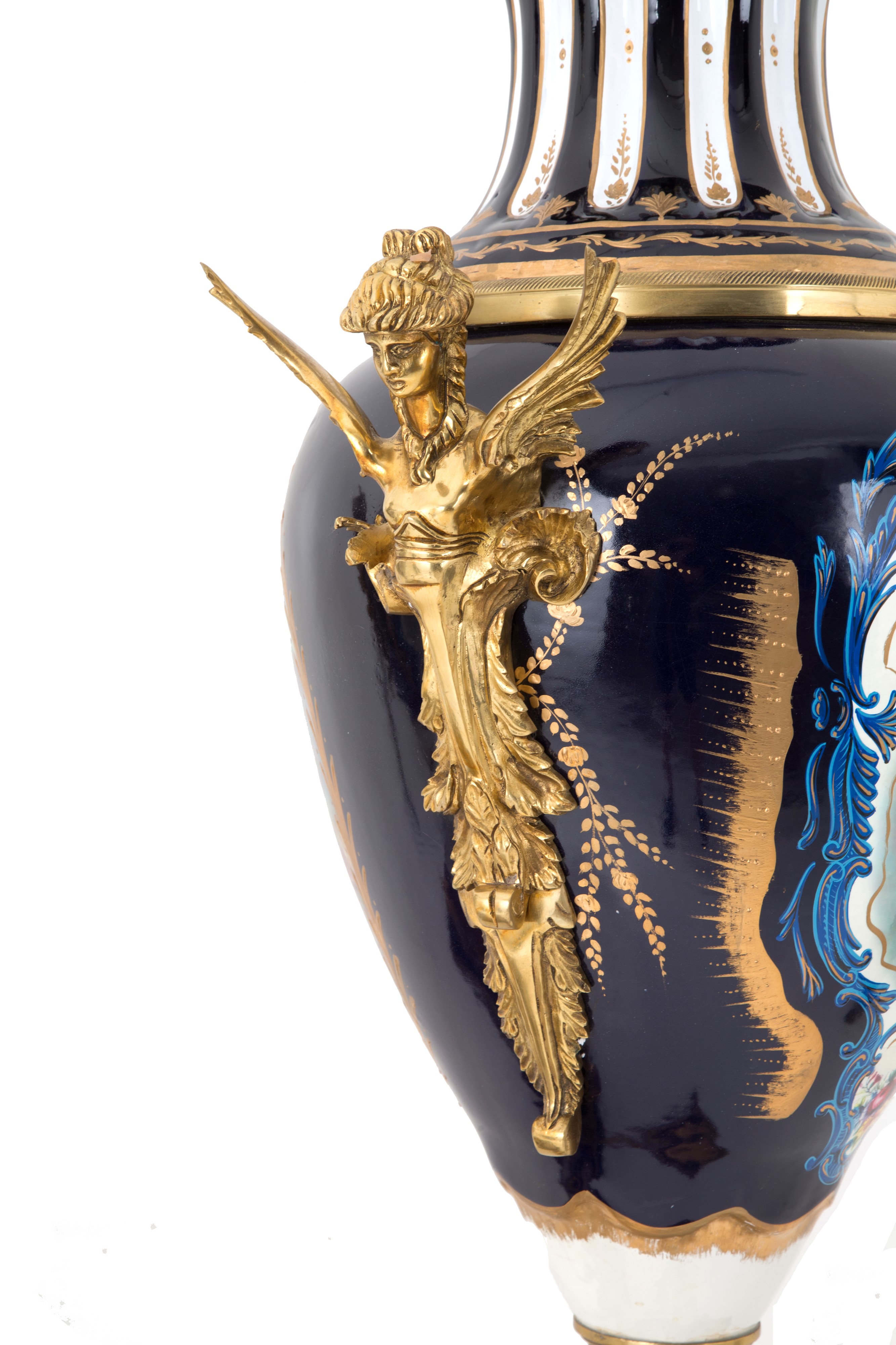 Coppia di Vasi in Porcellana Blu e Bronzo Dorato