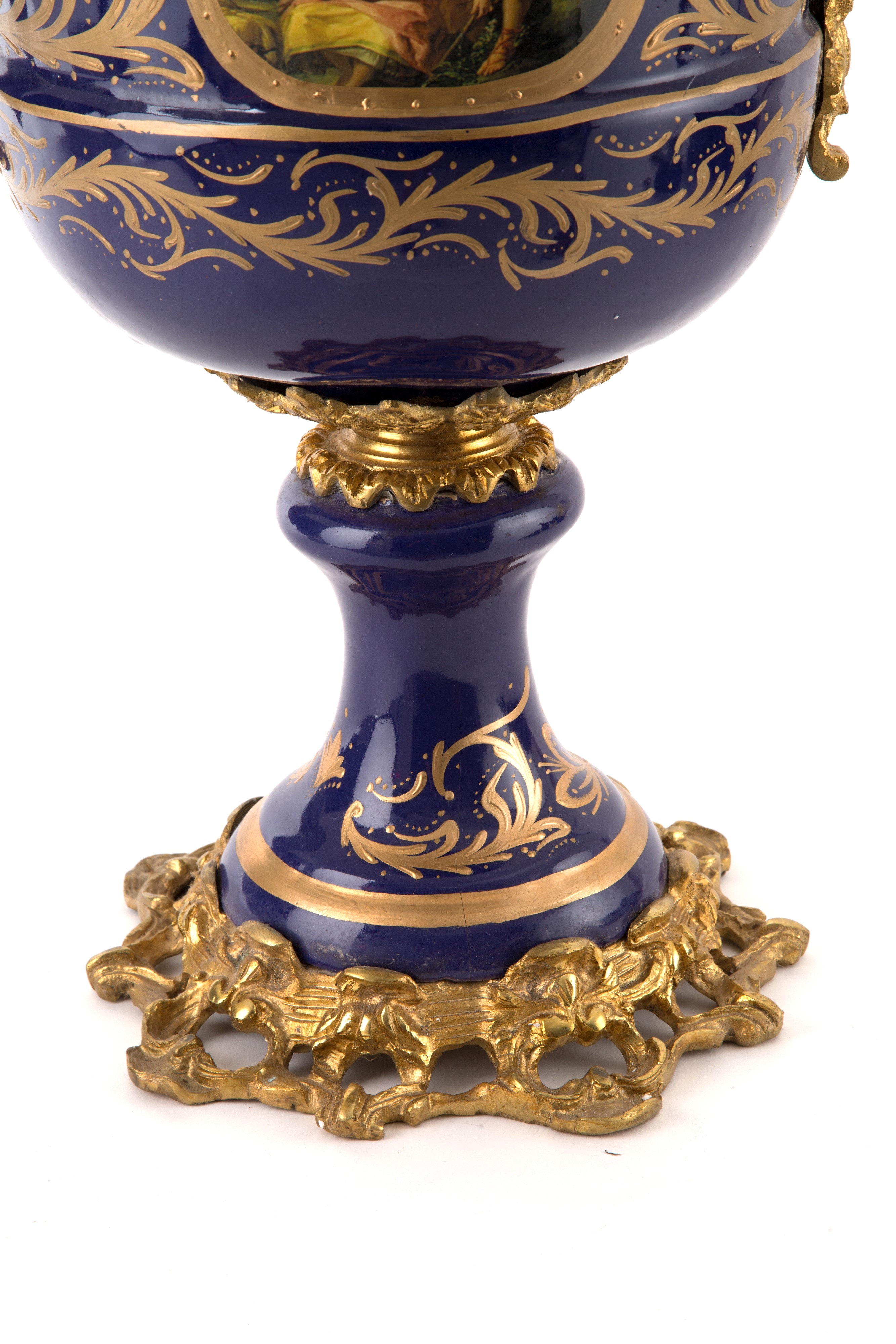 Coppia di Vasi in Porcellana Blu e Oro