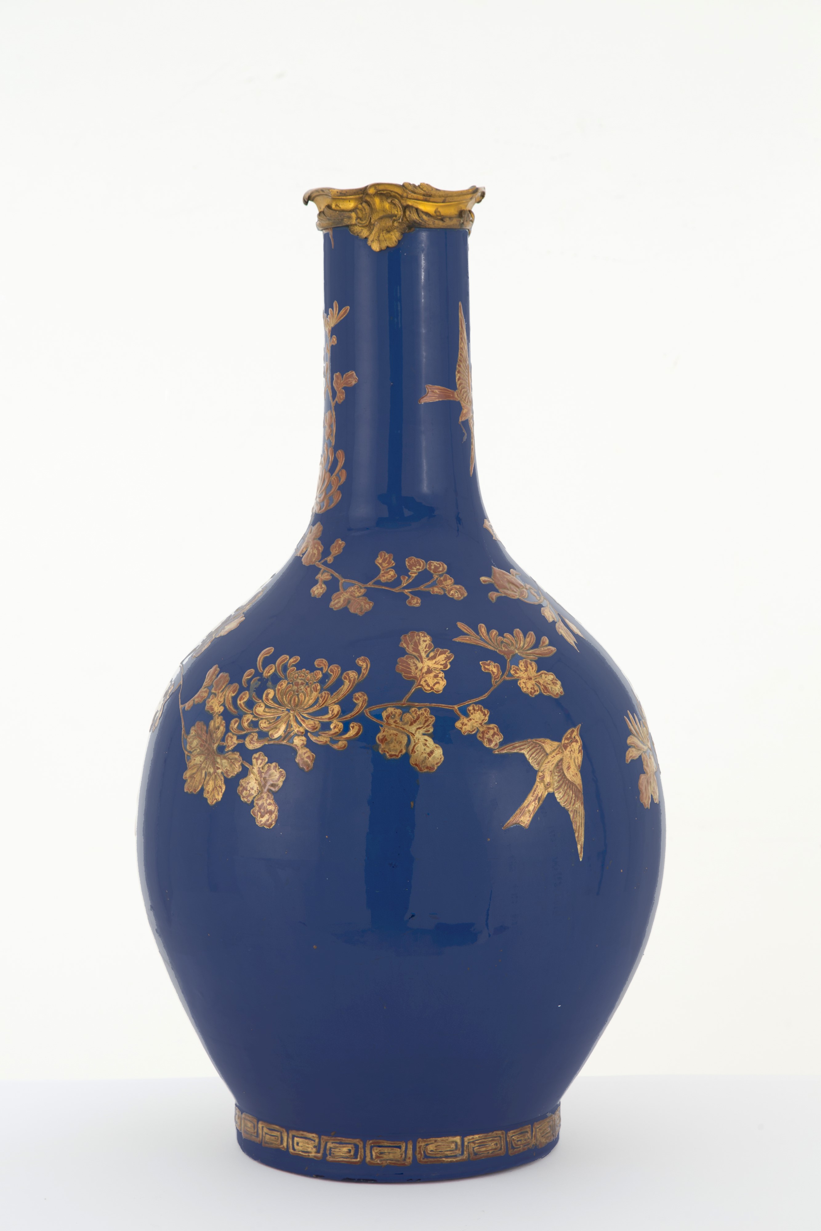 Vaso in porcellana blu e oro