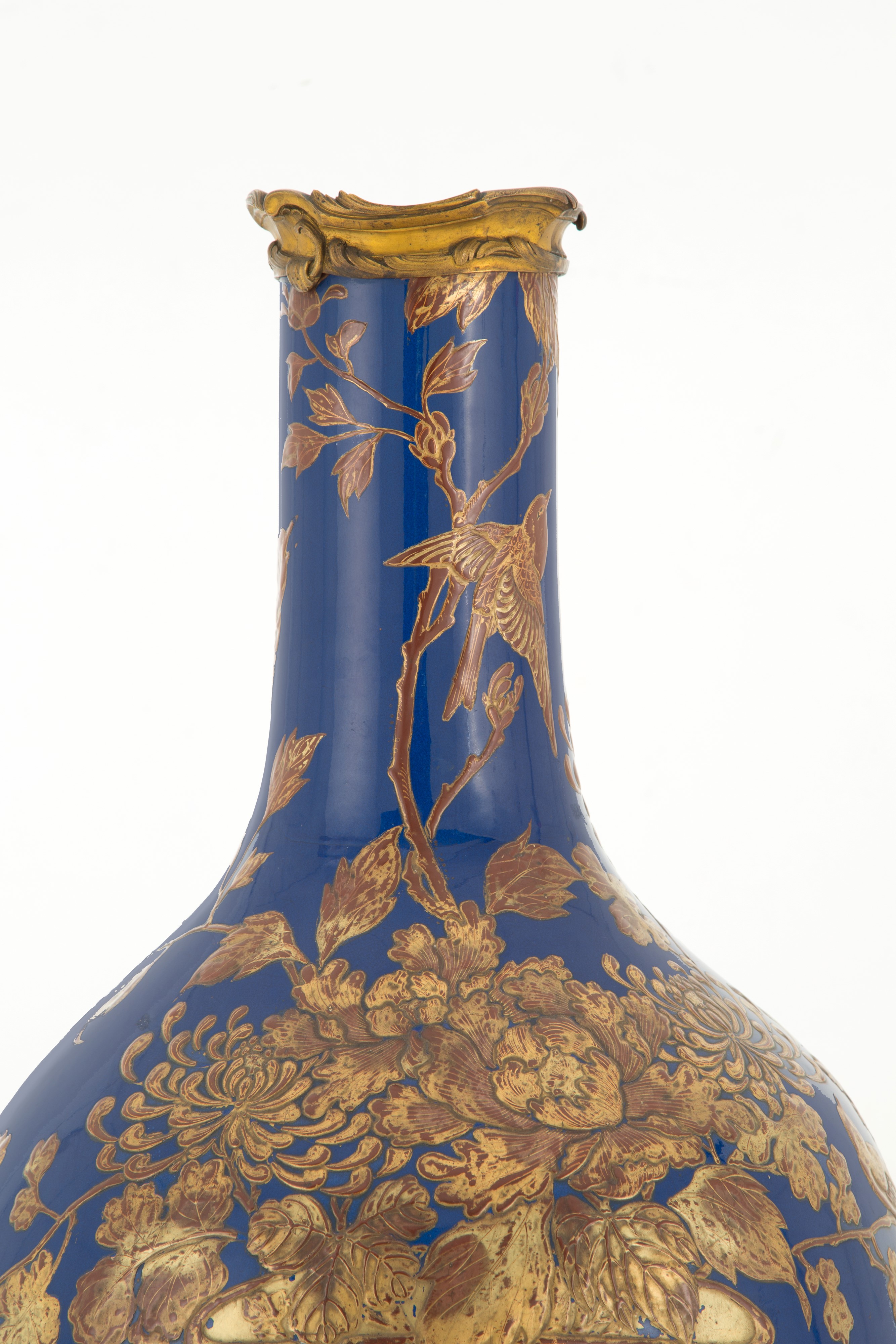 Vaso in porcellana blu e oro